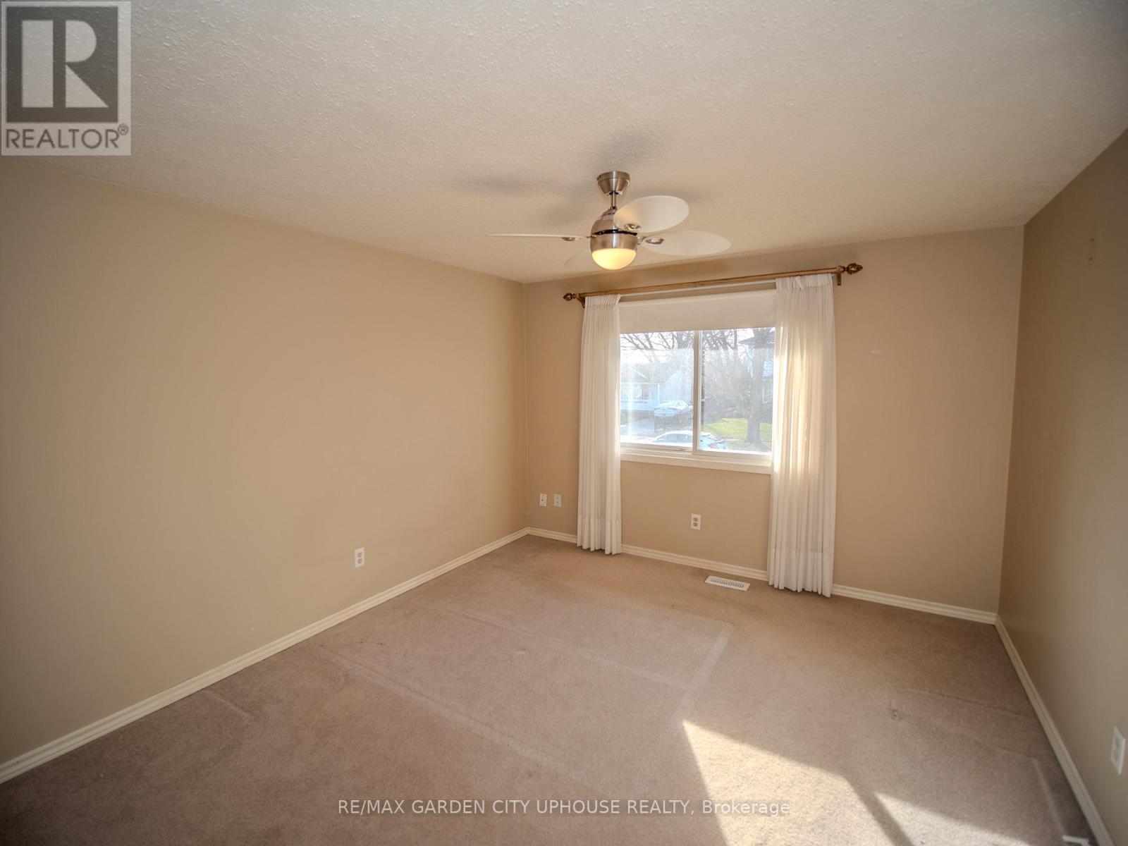 4430 Dovewood Drive, Niagara Falls, Ontario  L2E 6M1 - Photo 10 - X12893402