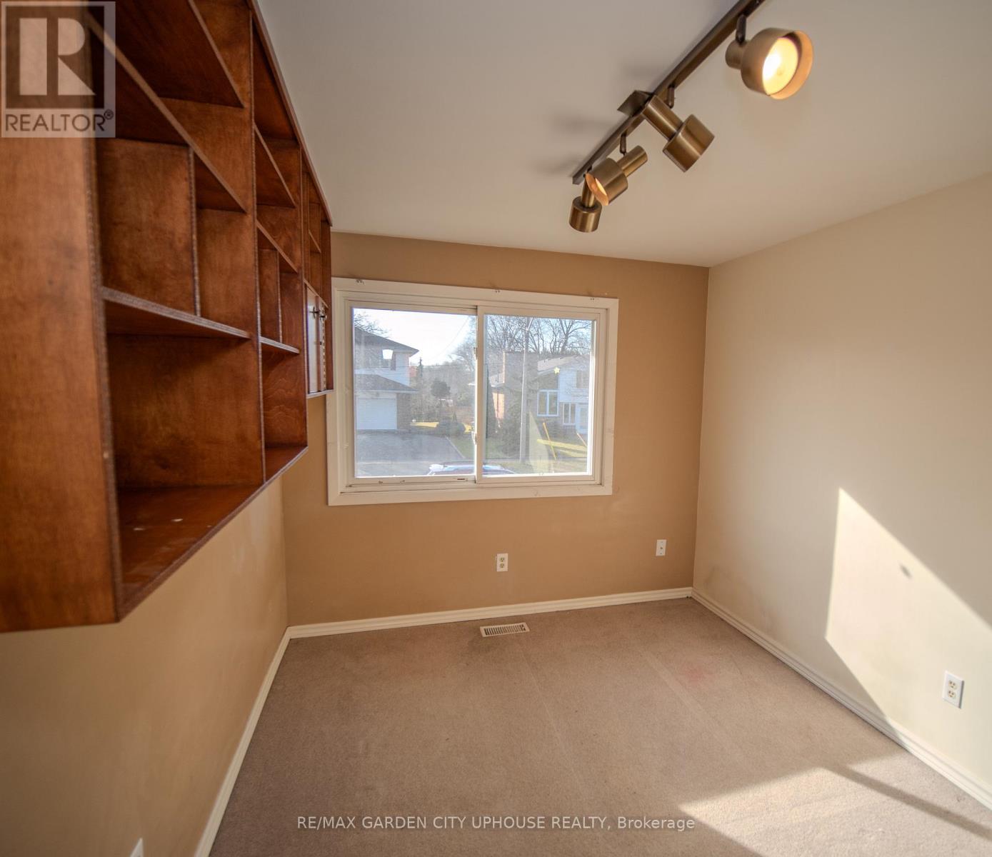 4430 Dovewood Drive, Niagara Falls, Ontario  L2E 6M1 - Photo 8 - X12893402