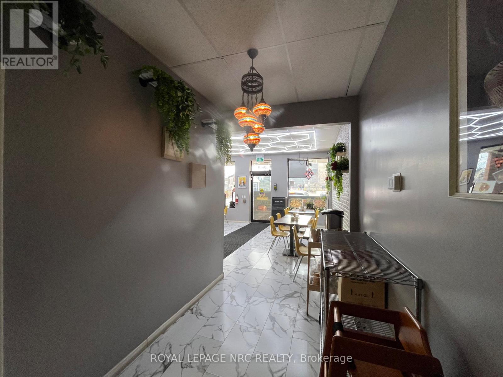 Unit# 6 - 191 Welland Avenue, St. Catharines, Ontario  L2R 2P2 - Photo 9 - X12893680