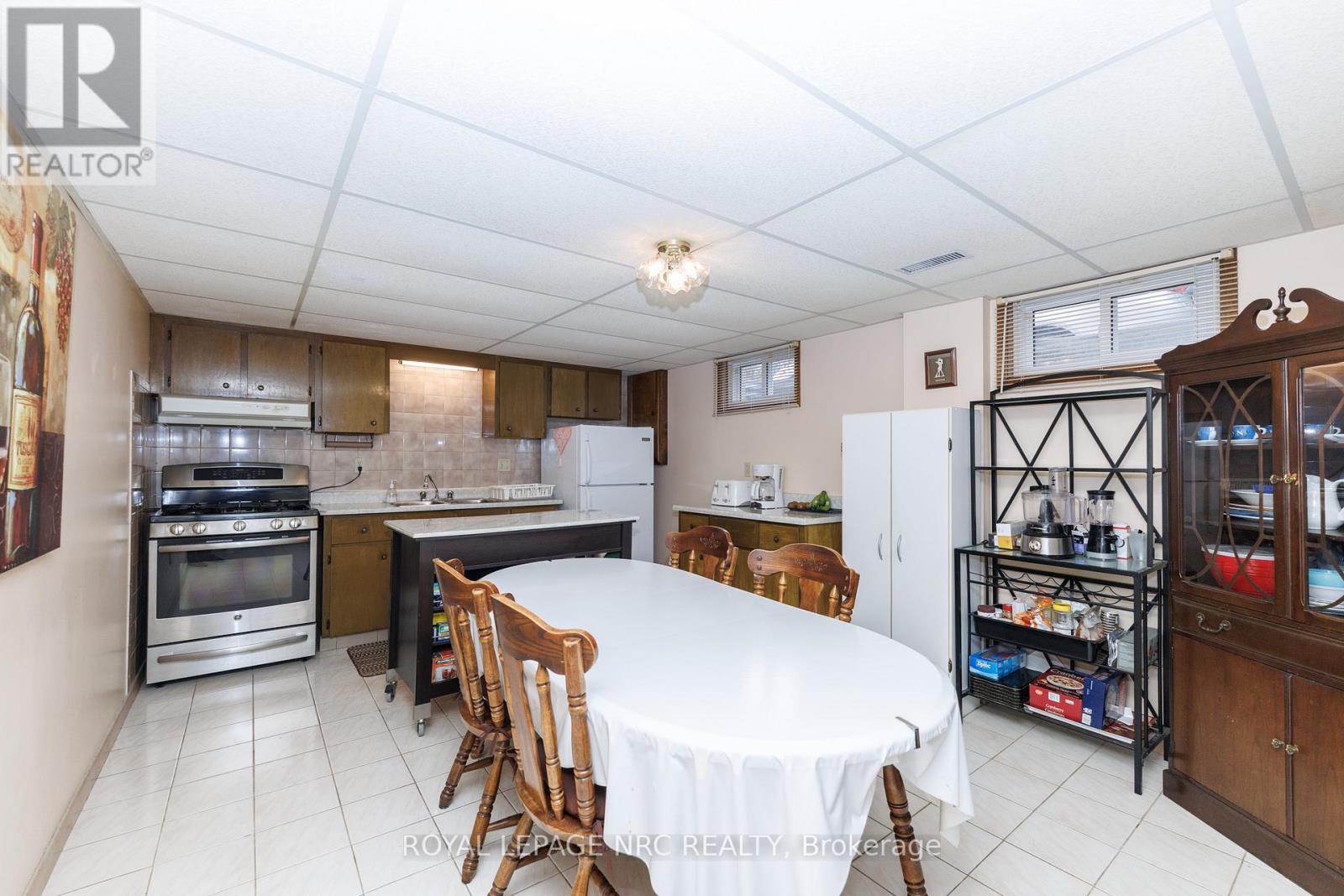 6852 Corwin Crescent, Niagara Falls, Ontario  L2G 2M7 - Photo 33 - X12894426