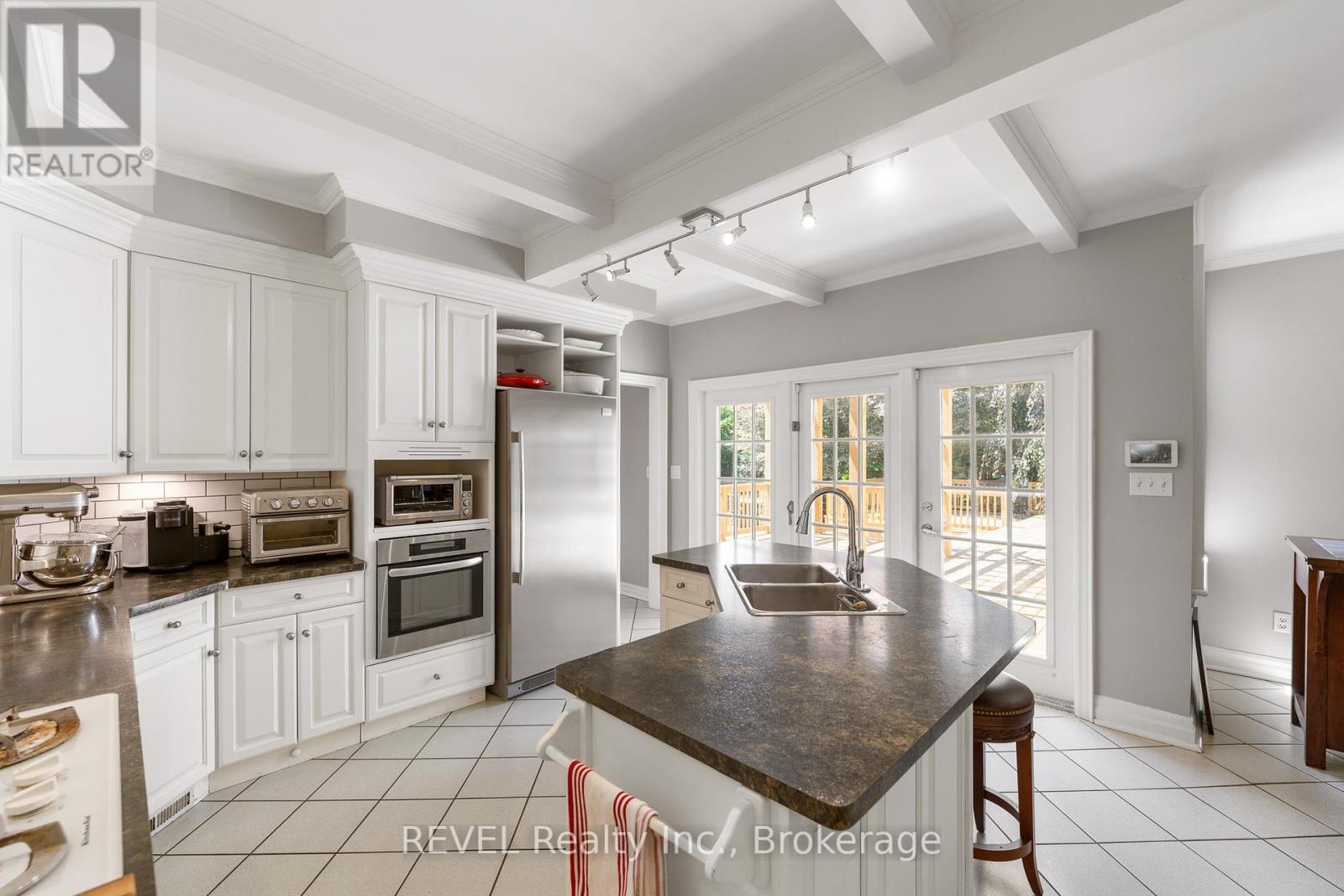 166 Queen Street, Niagara-On-The-Lake, Ontario  L0S 1J0 - Photo 15 - X12894706