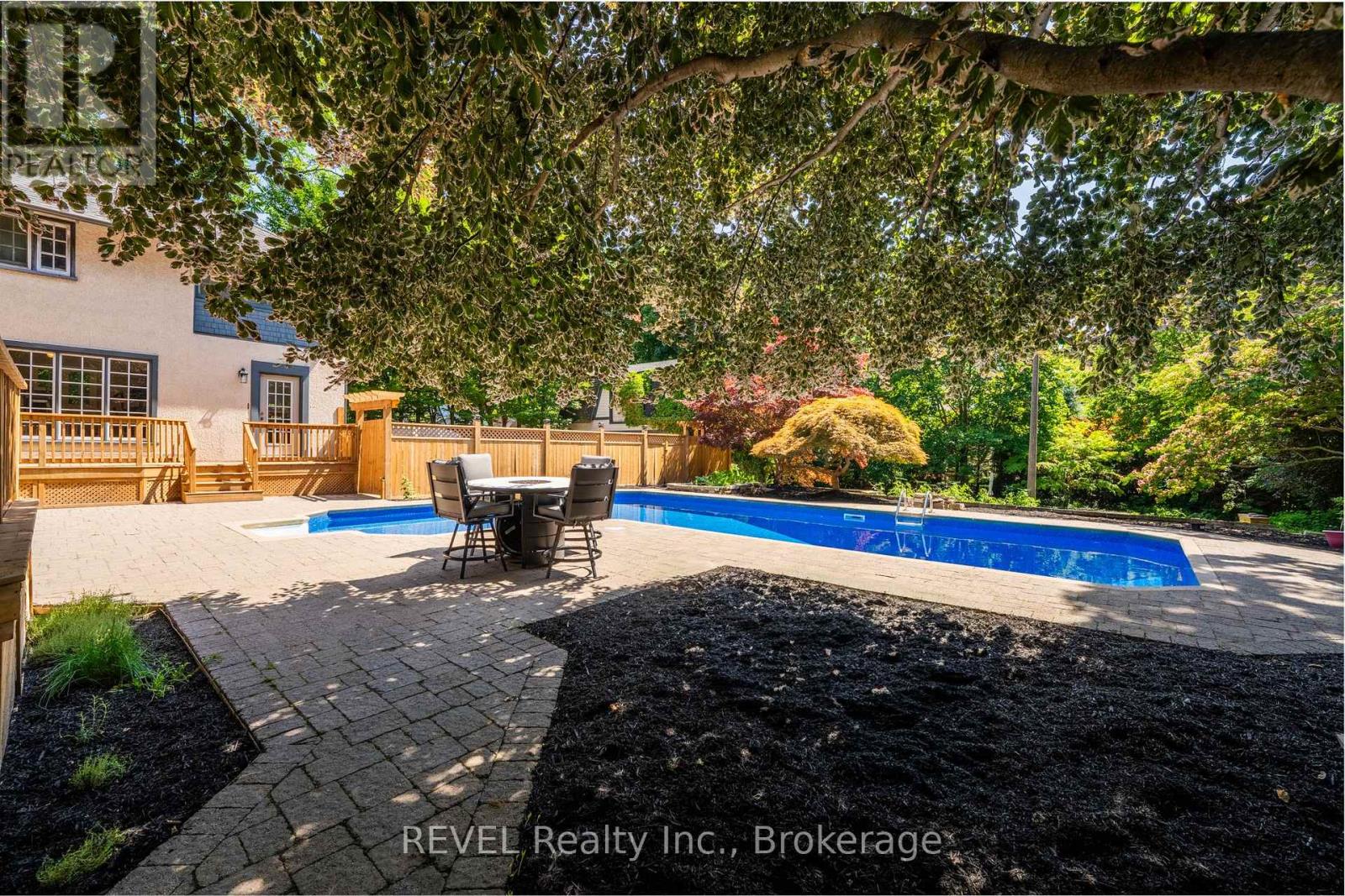 166 Queen Street, Niagara-On-The-Lake, Ontario  L0S 1J0 - Photo 42 - X12894706