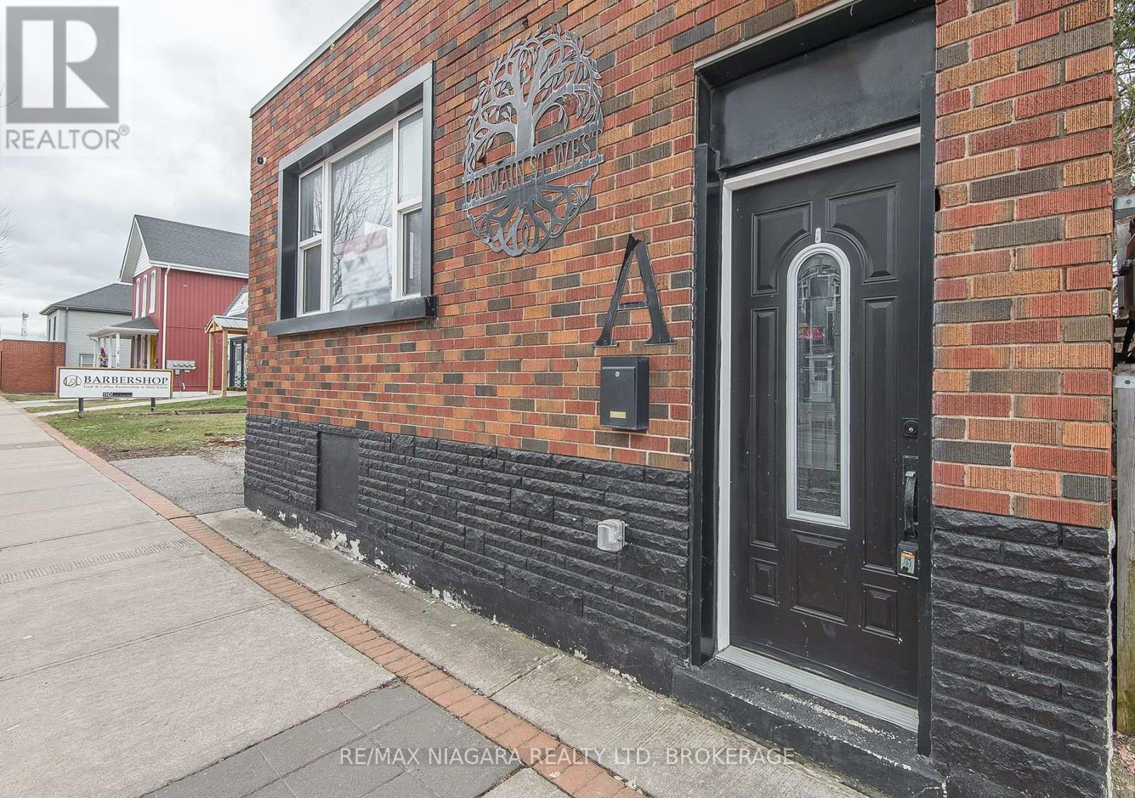 120 Main Street W, Port Colborne, Ontario  L3K 3V2 - Photo 2 - X12897160