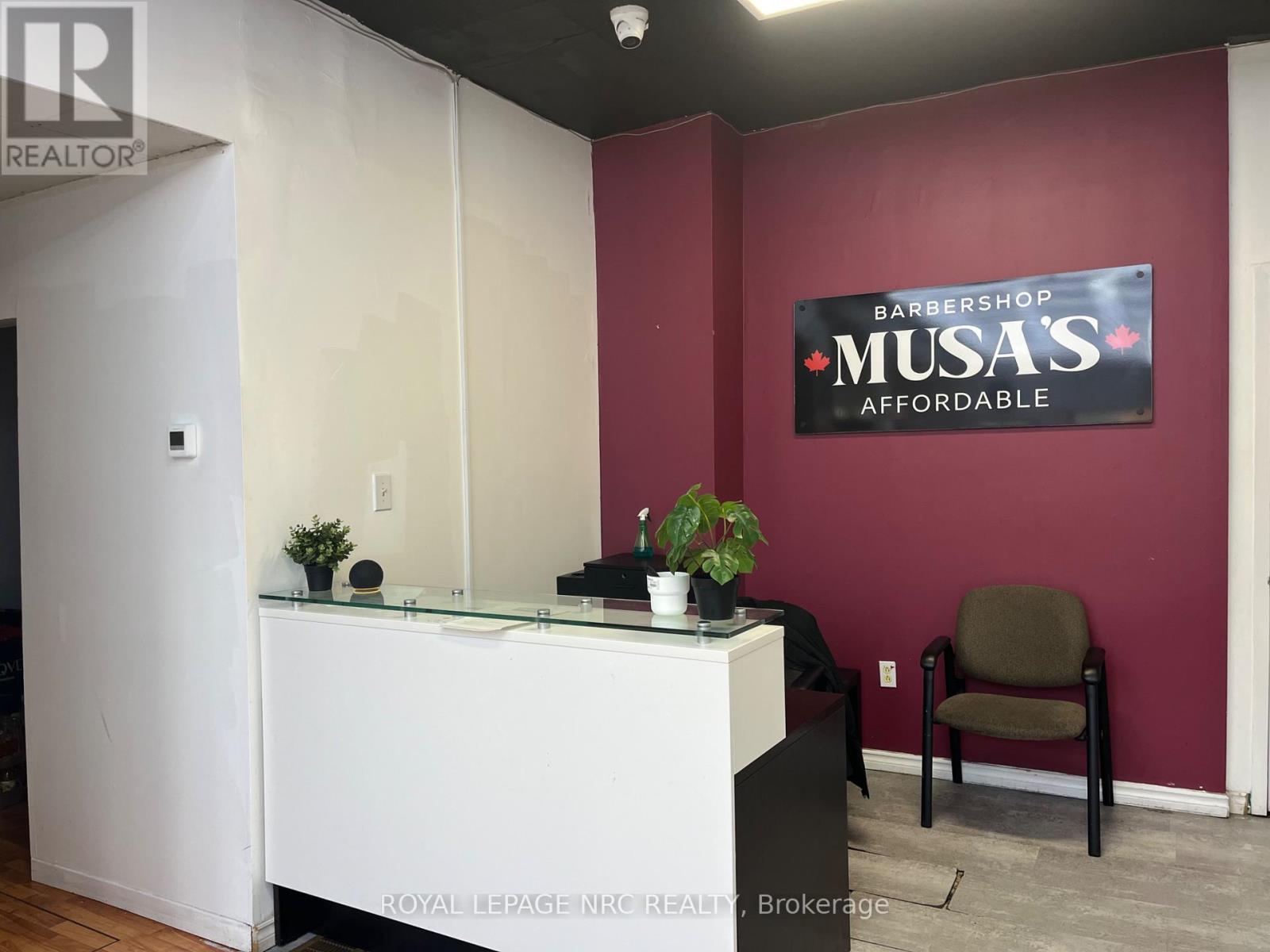 Unit# B - 90 Niagara Street, St. Catharines, Ontario  L2R 4L1 - Photo 3 - X12897714