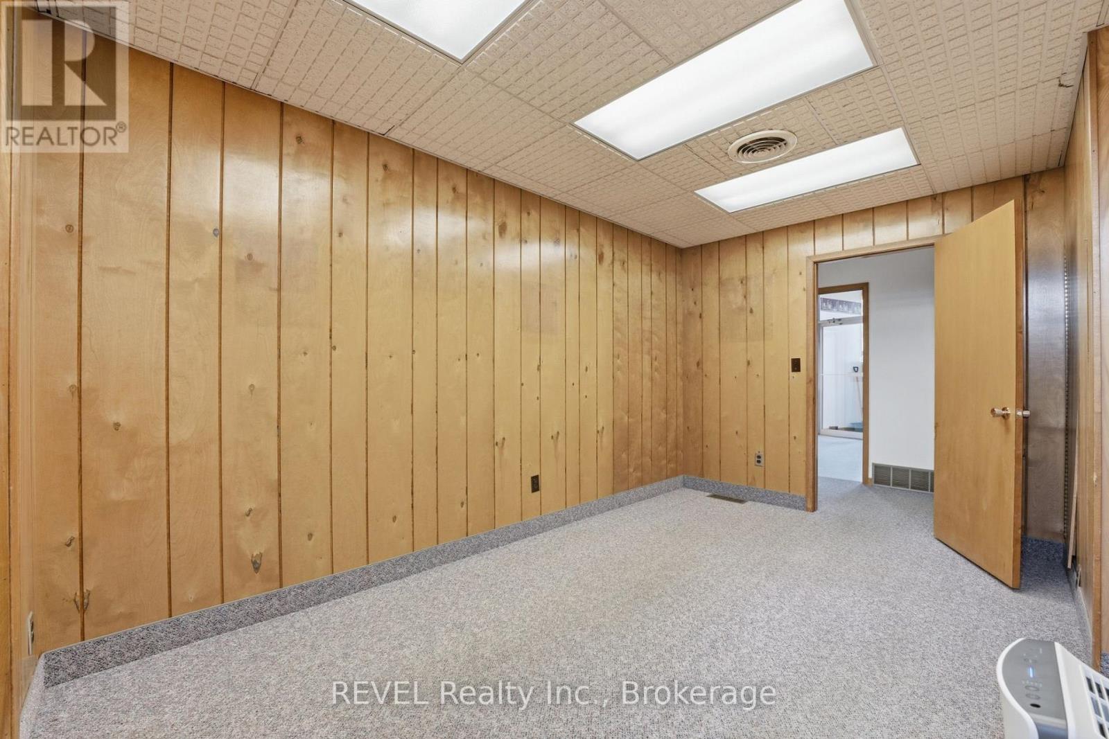 27-29 Jarvis Street, Fort Erie, Ontario  L2A 2S3 - Photo 10 - X12899084