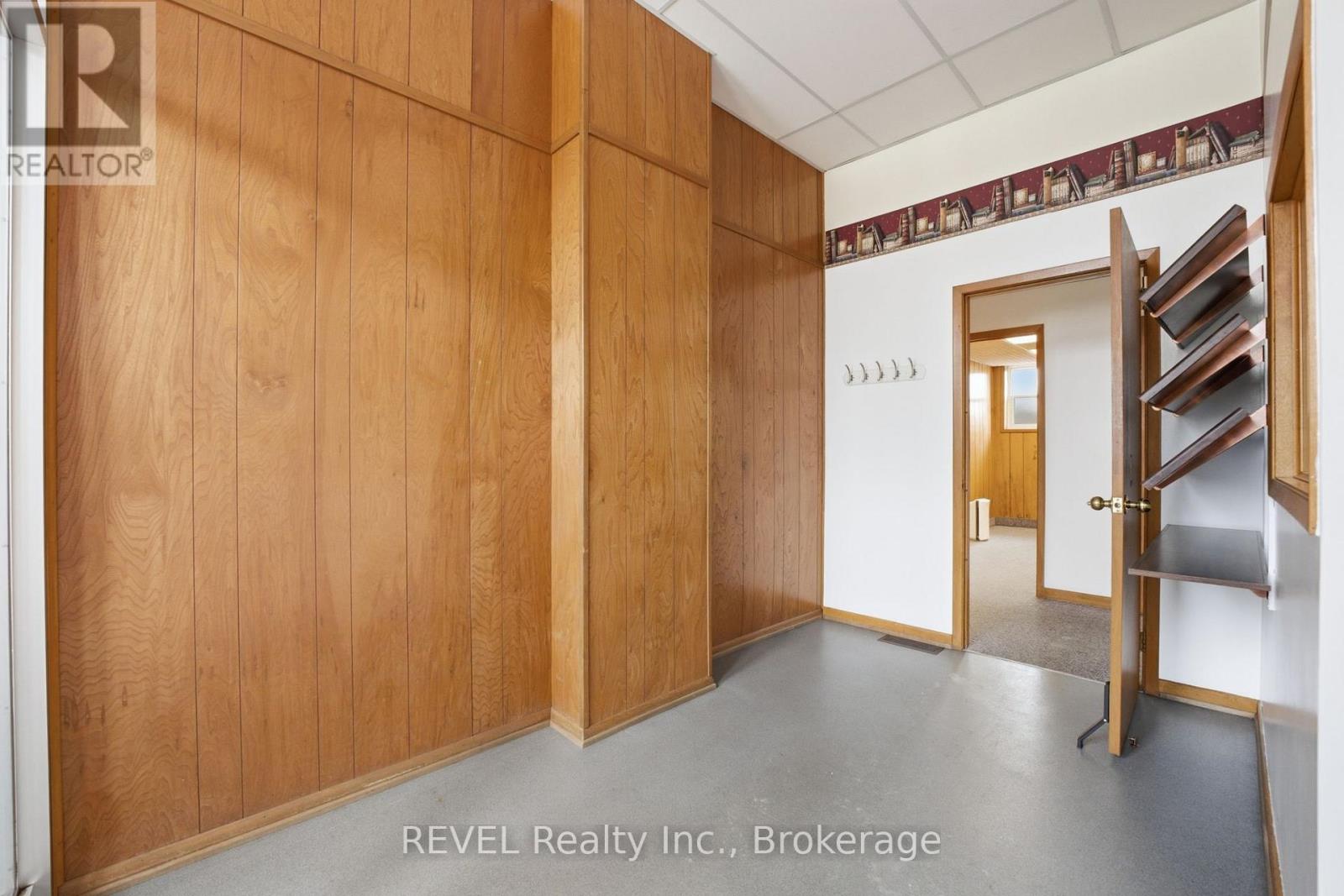 27-29 Jarvis Street, Fort Erie, Ontario  L2A 2S3 - Photo 5 - X12899084