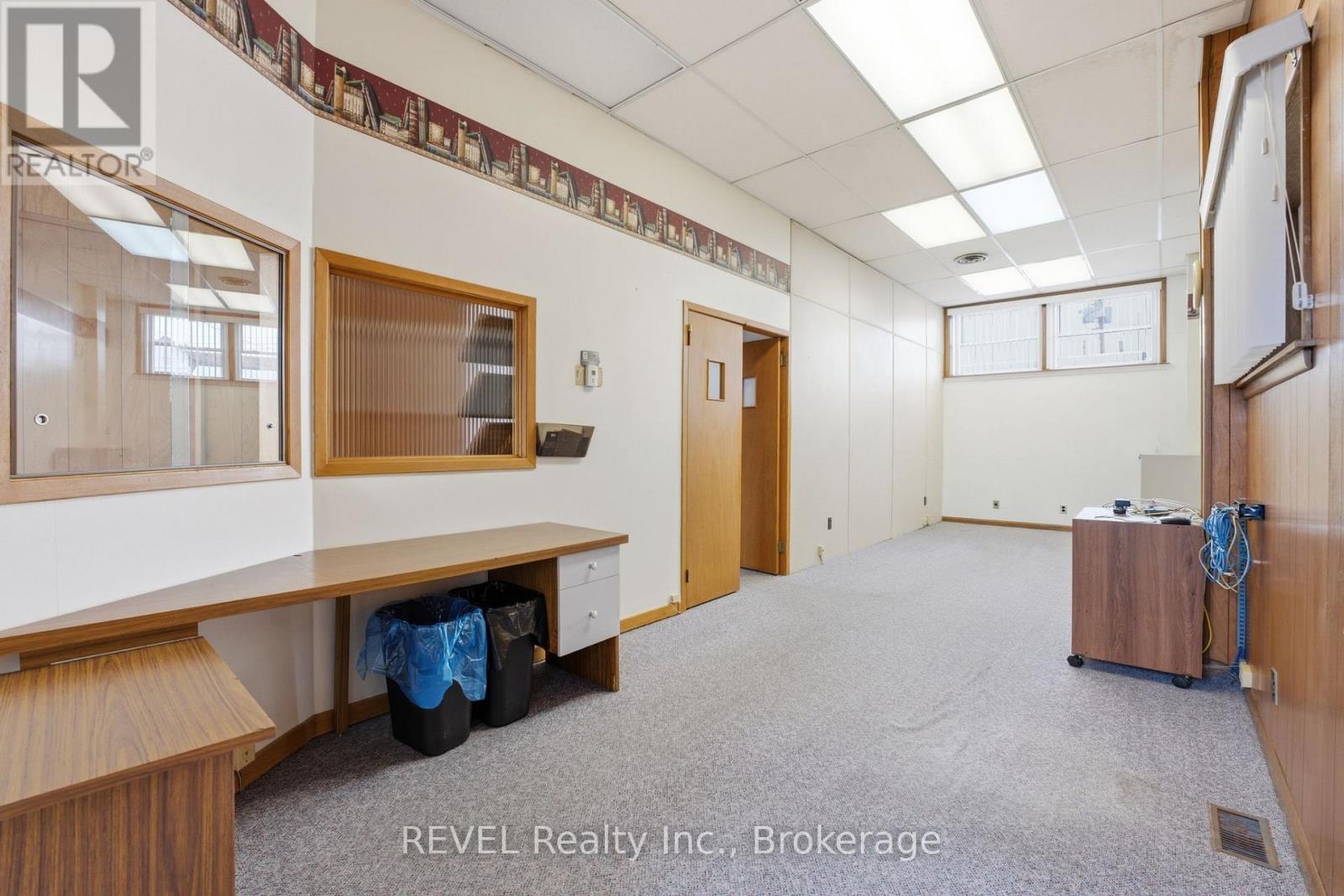 27-29 Jarvis Street, Fort Erie, Ontario  L2A 2S3 - Photo 8 - X12899084