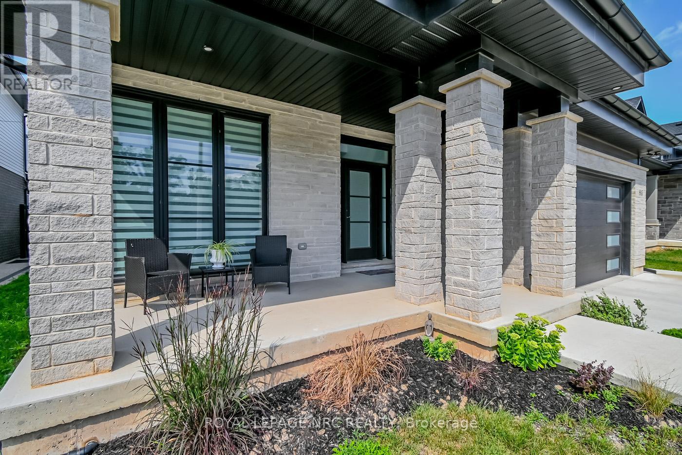 8945 Emily Boulevard, Niagara Falls, Ontario  L2H 3T1 - Photo 2 - X12899094