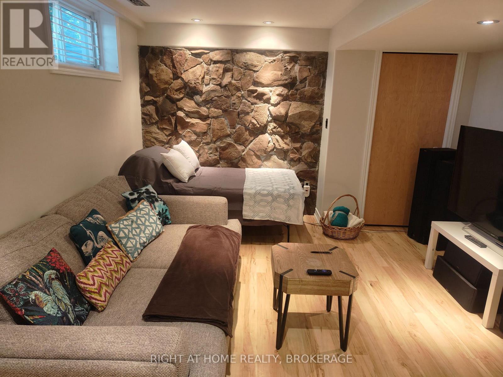 22 Ursula Avenue, St. Catharines, Ontario  L2T 1T1 - Photo 40 - X12900726