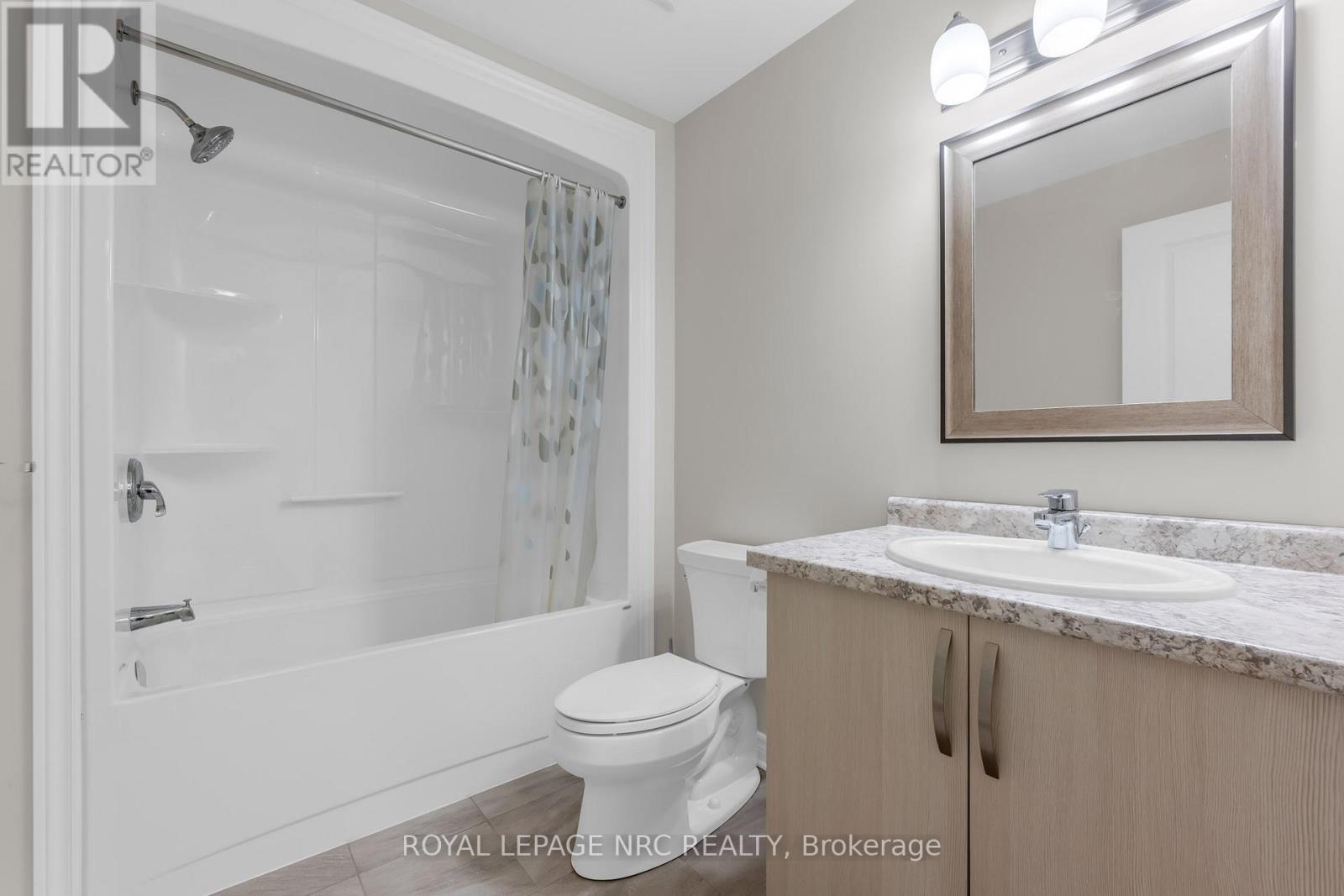 25 Mcfarland Street, Thorold, Ontario  L2V 0E2 - Photo 34 - X12904150