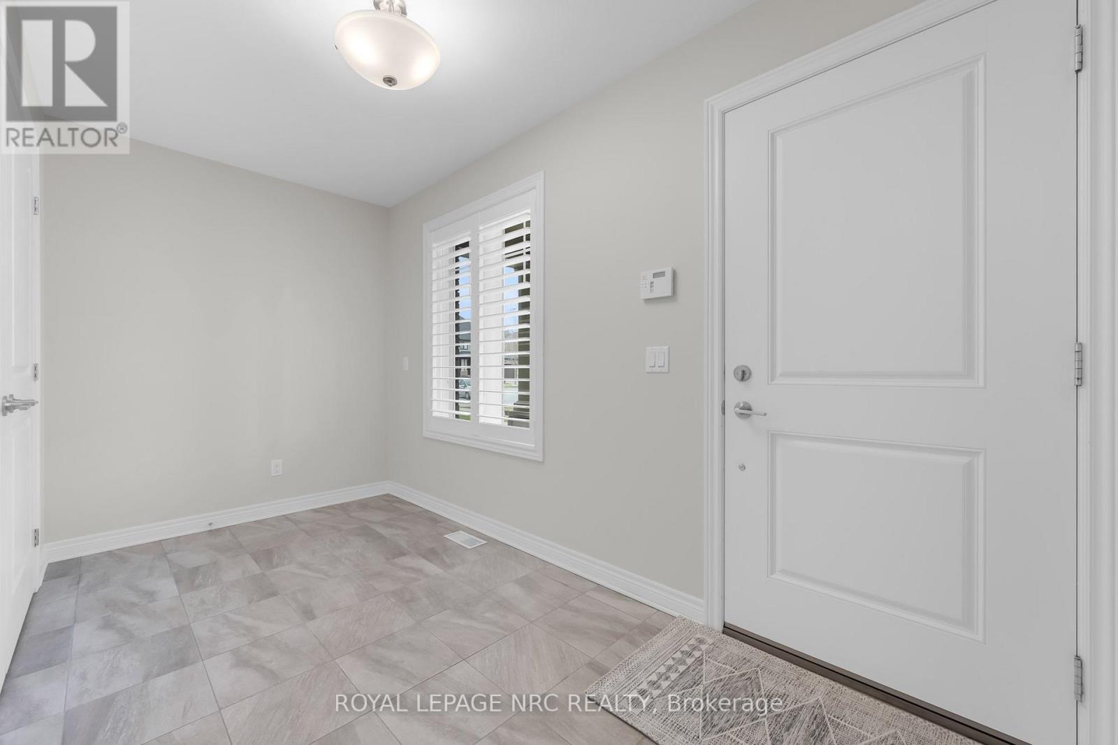 25 Mcfarland Street, Thorold, Ontario  L2V 0E2 - Photo 9 - X12904150