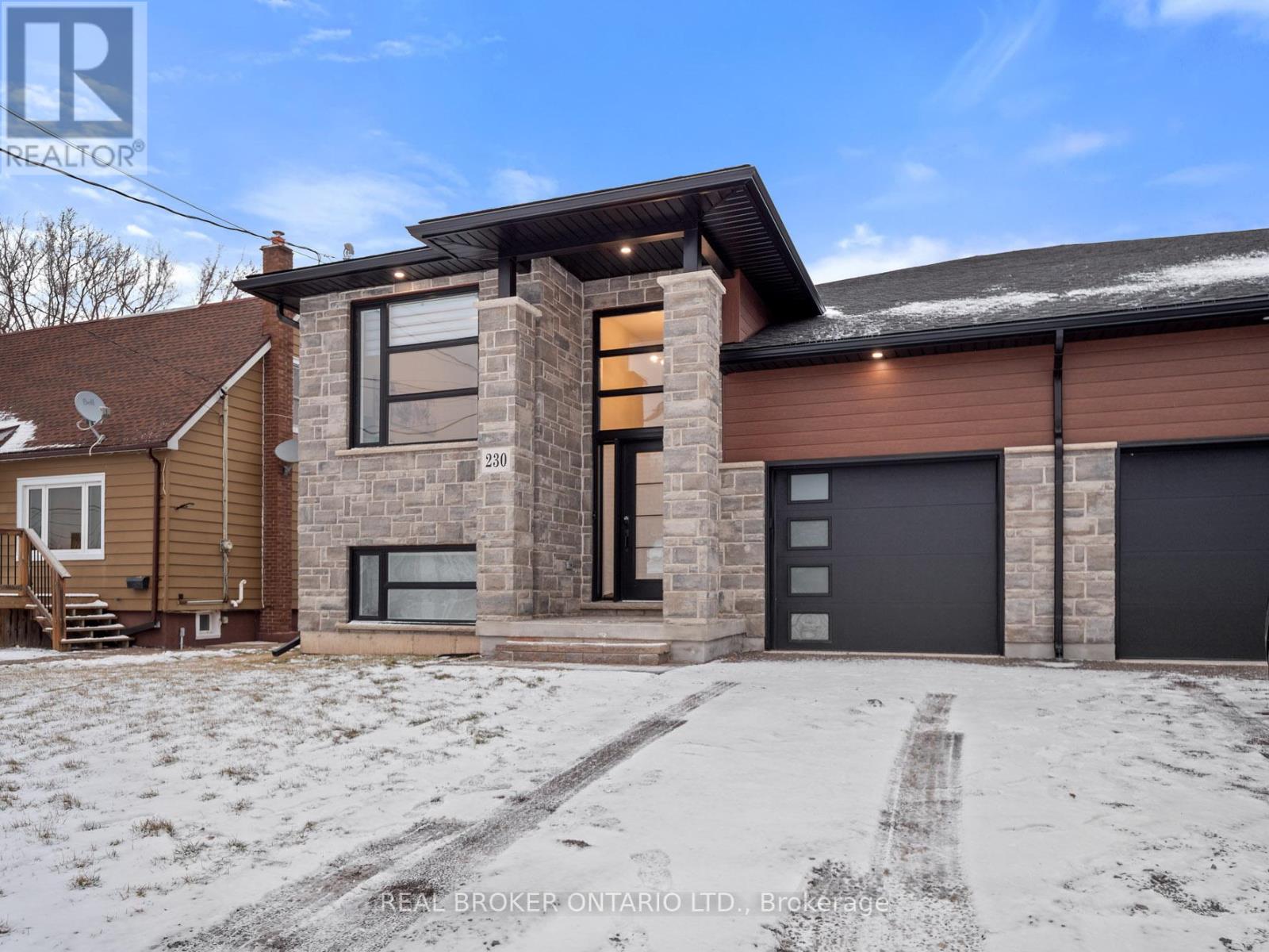 230 Knoll Street, Port Colborne, Ontario  L3K 5B6 - Photo 2 - X12904812