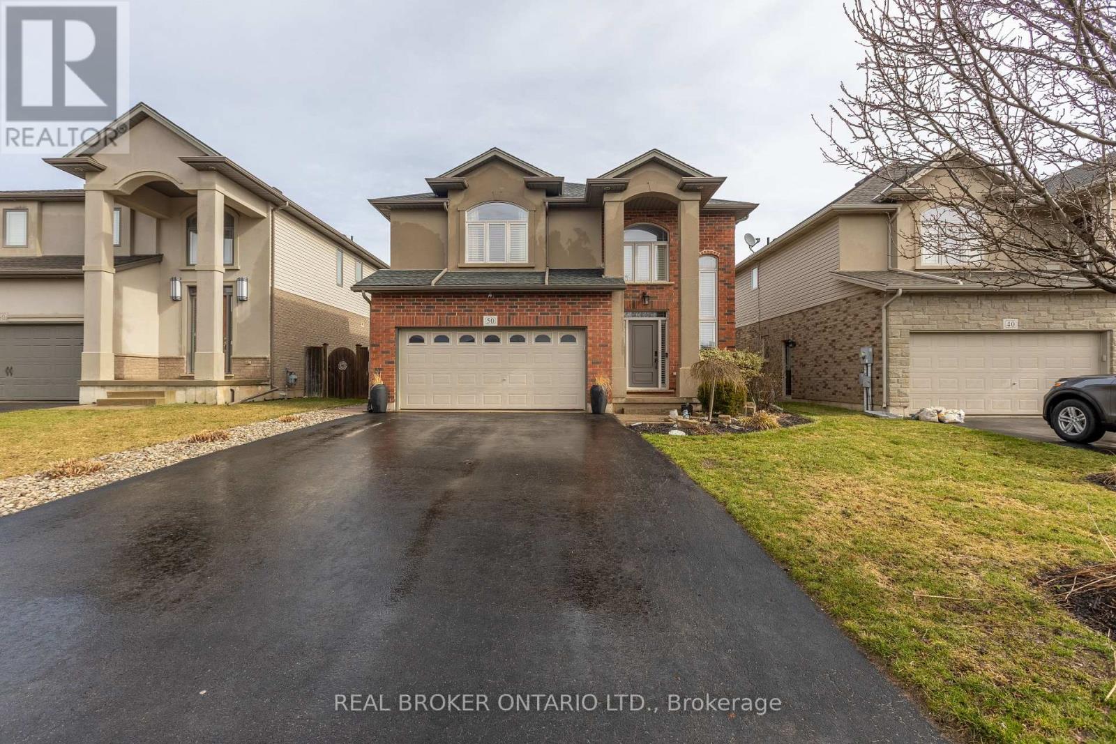 50 Gaiser Road, Welland, Ontario  L3C 0B5 - Photo 2 - X12905332