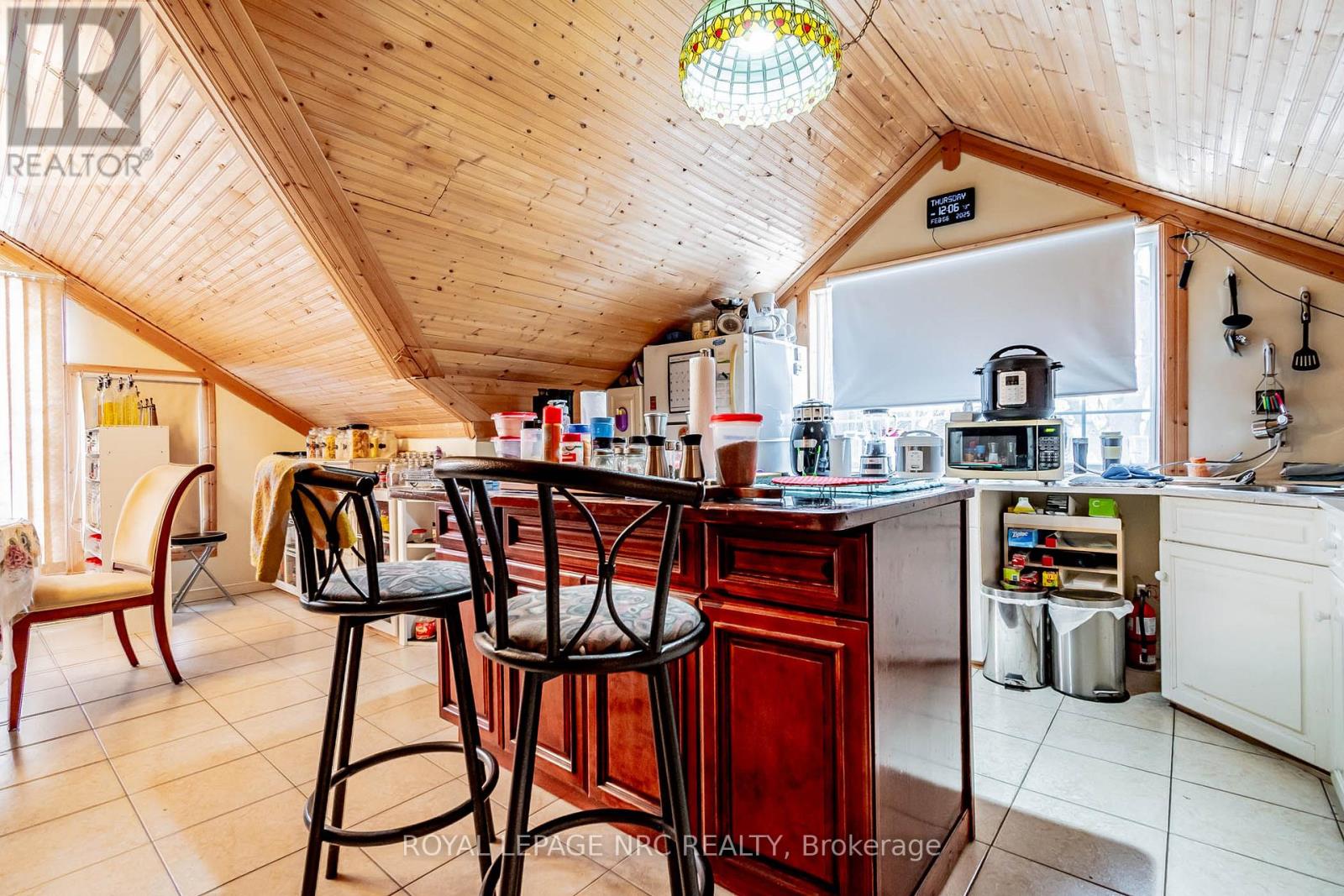 6490 Thorold Stone Road, Niagara Falls, Ontario  L2J 1B3 - Photo 16 - X12905350