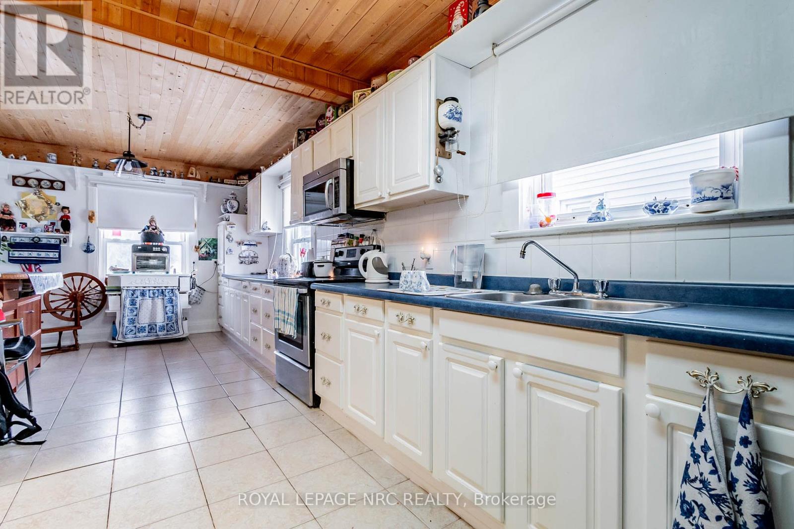6490 Thorold Stone Road, Niagara Falls, Ontario  L2J 1B3 - Photo 28 - X12905350