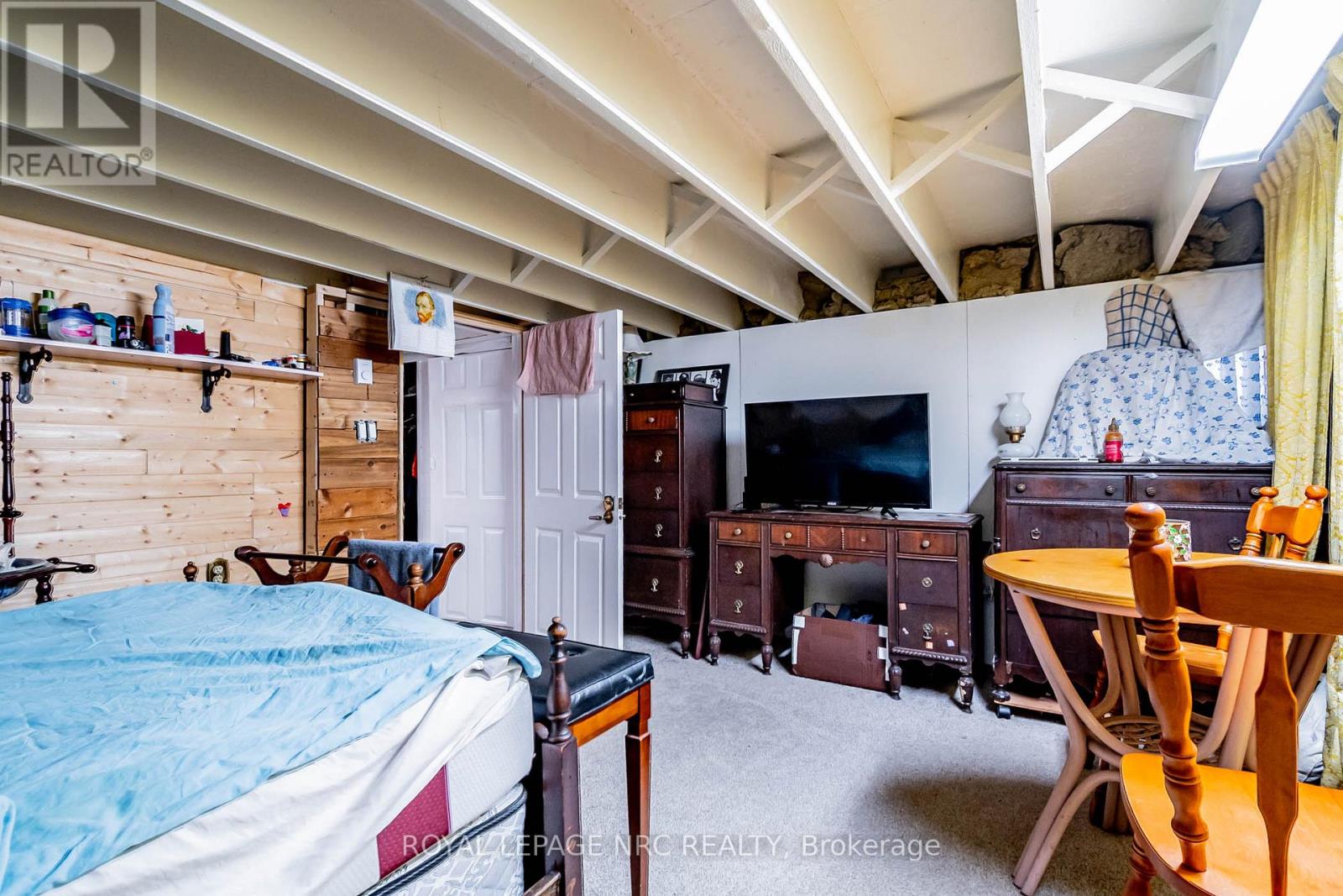 6490 Thorold Stone Road, Niagara Falls, Ontario  L2J 1B3 - Photo 36 - X12905350