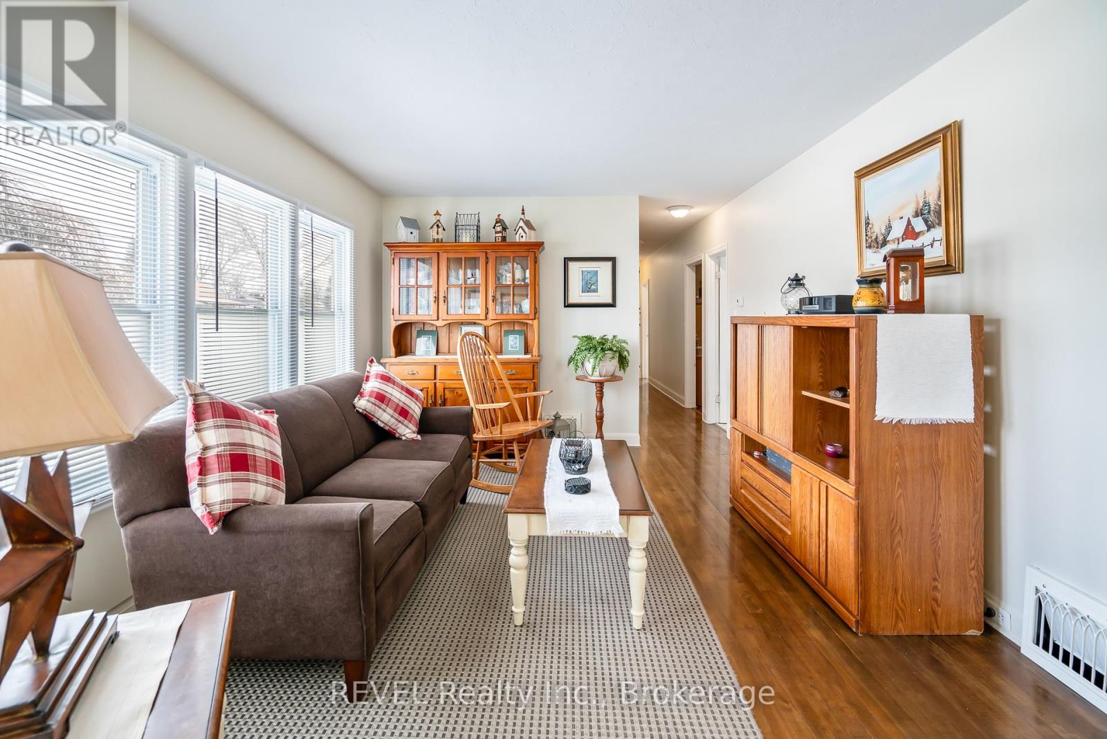 18 A,b,c,d Valley Road, St. Catharines, Ontario  L2S 1Y6 - Photo 15 - X12906030