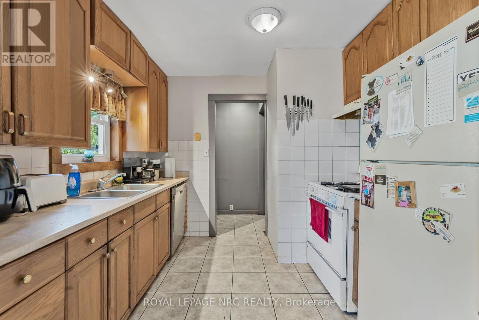 3902 Rebstock Road, Fort Erie, Ontario  L0S 1B0 - Photo 12 - X12907324