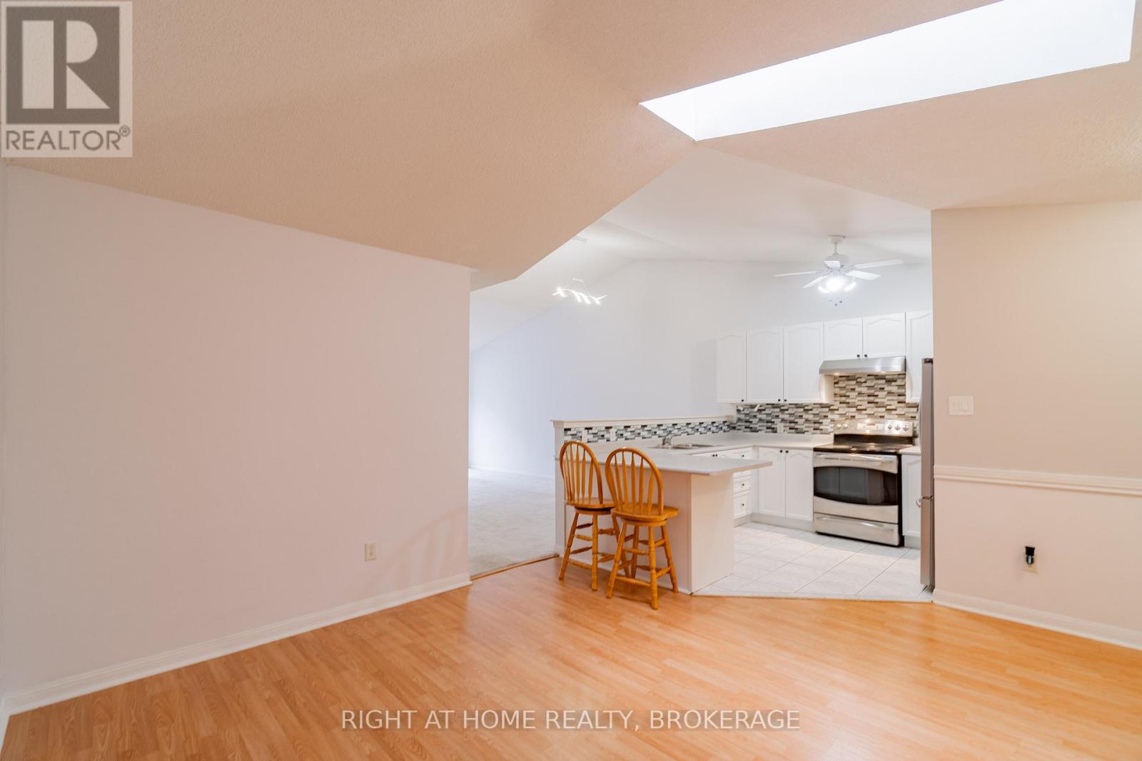 33 Atwood Avenue, Halton Hills, Ontario  L7G 5Z9 - Photo 11 - W12907464