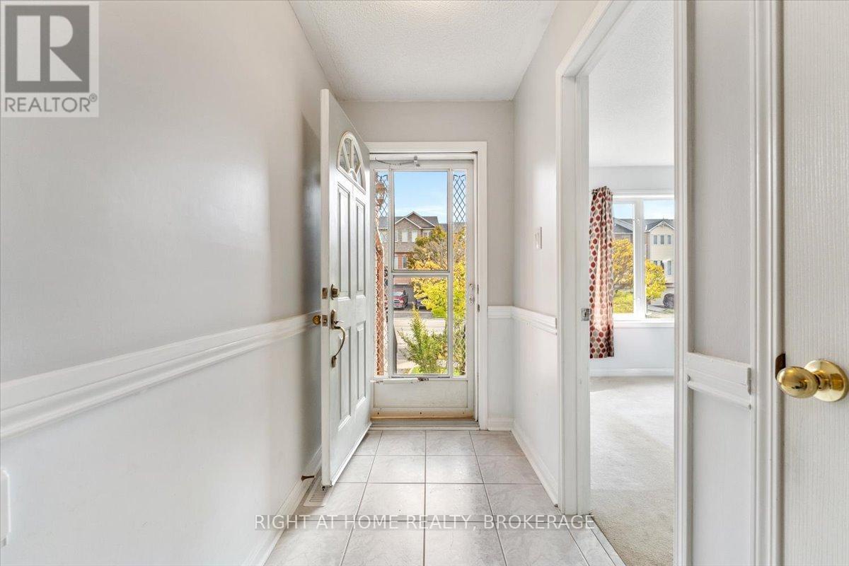 33 Atwood Avenue, Halton Hills, Ontario  L7G 5Z9 - Photo 3 - W12907464