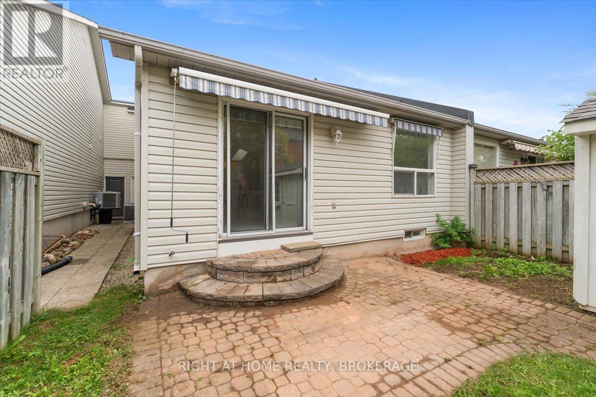 33 Atwood Avenue, Halton Hills, Ontario  L7G 5Z9 - Photo 32 - W12907464