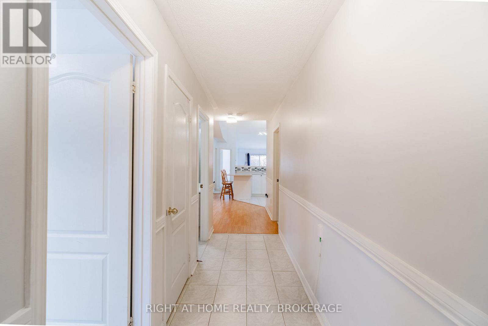 33 Atwood Avenue, Halton Hills, Ontario  L7G 5Z9 - Photo 4 - W12907464