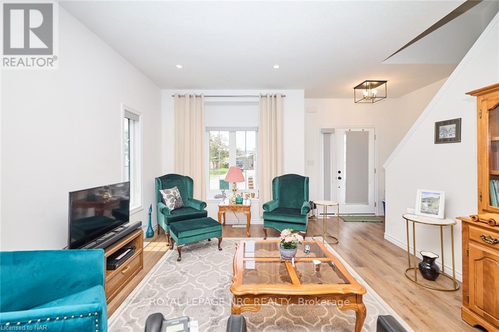 8 King Street, Fort Erie, Ontario  L2A 0C6 - Photo 4 - X12908252