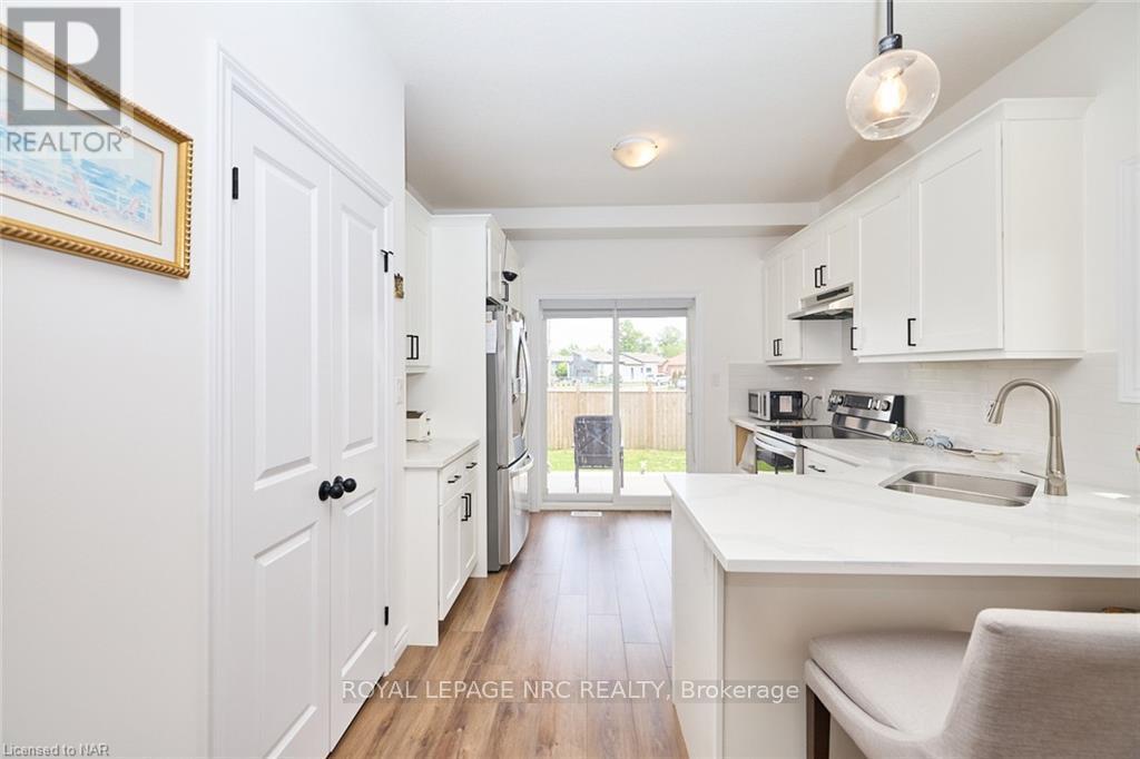 8 King Street, Fort Erie, Ontario  L2A 0C6 - Photo 7 - X12908252