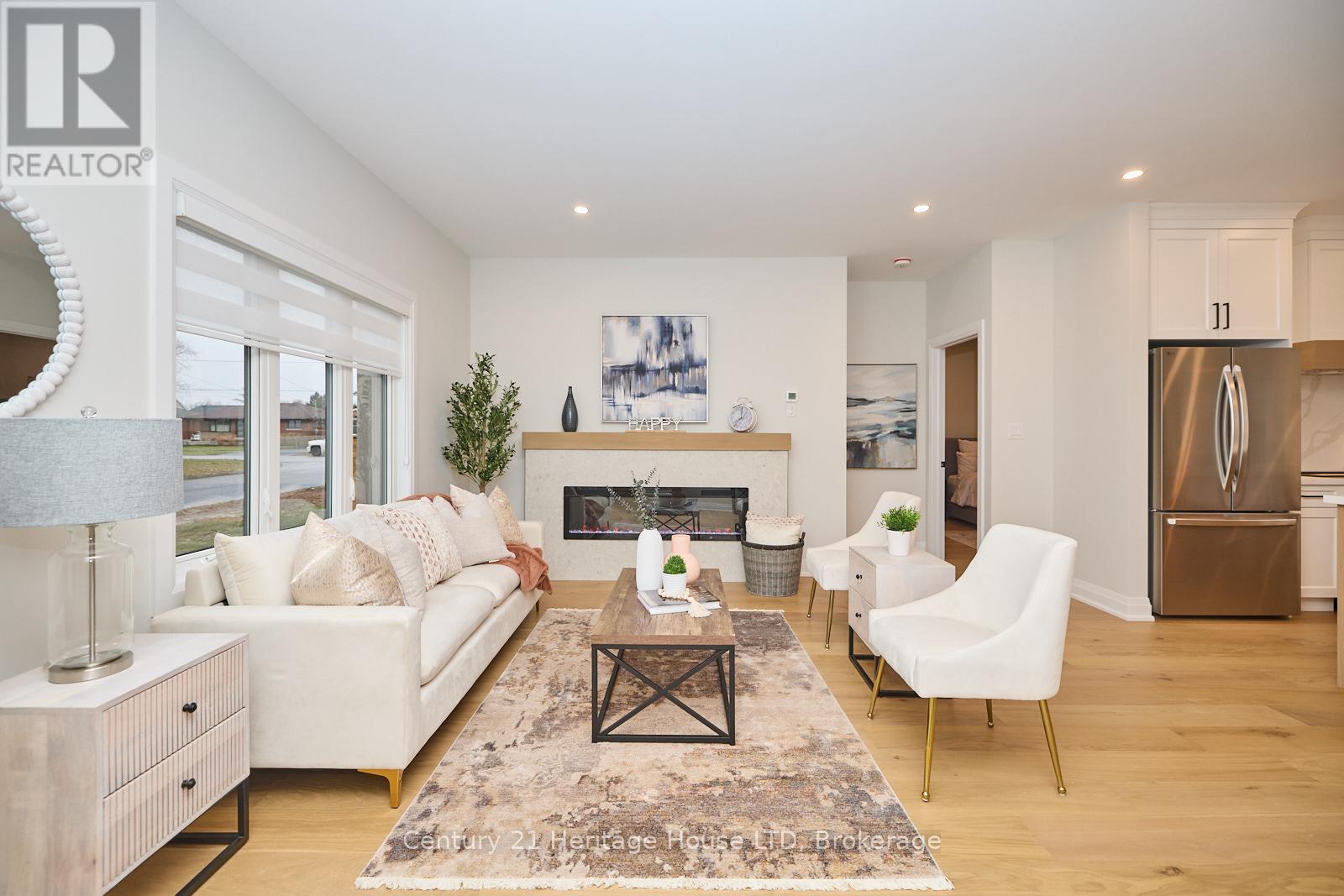 4 Meteor Street, St. Catharines, Ontario  L2S 2T1 - Photo 3 - X12909396