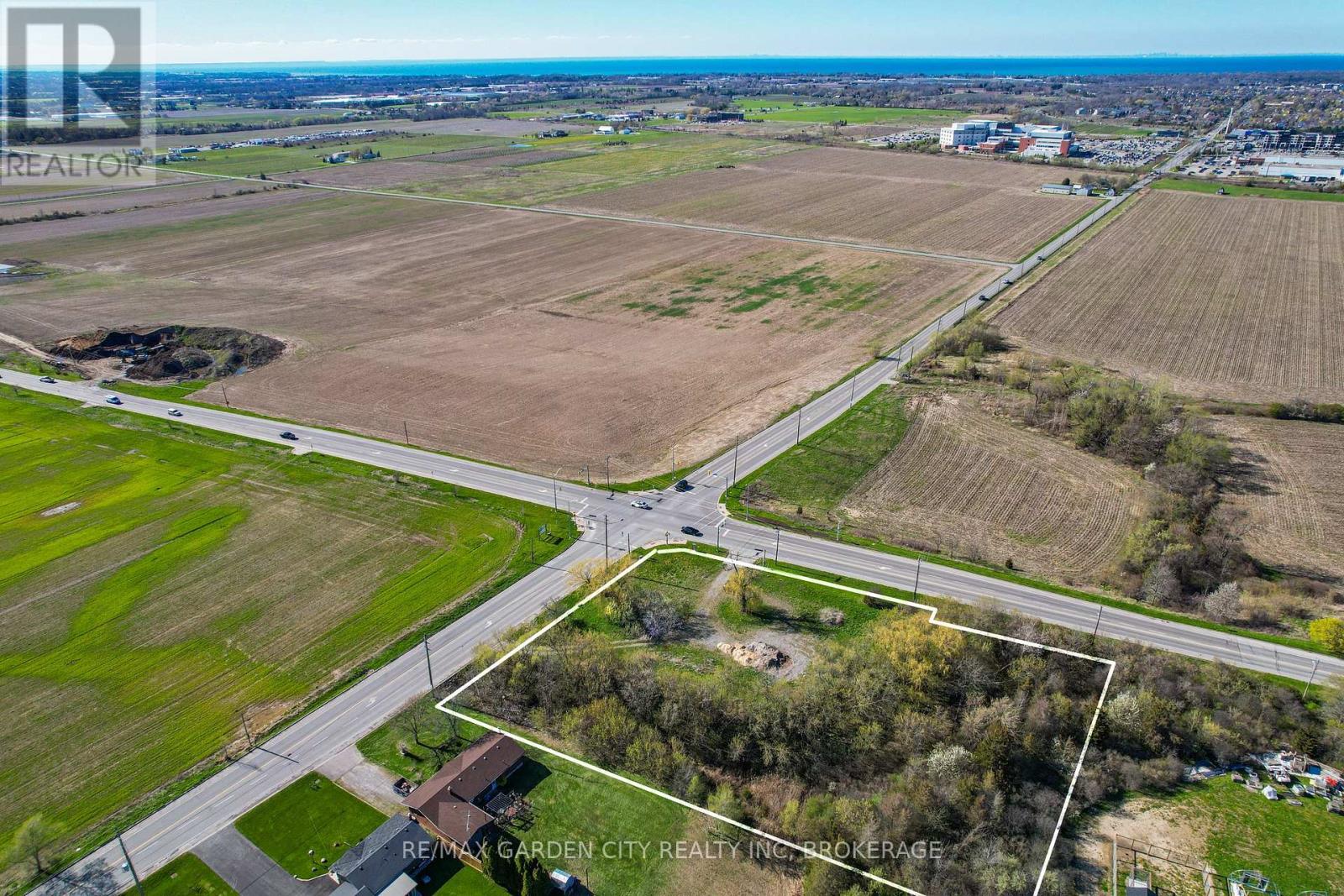 381 St. Paul Street W, St. Catharines, Ontario  L2R 3N1 - Photo 6 - X12910520