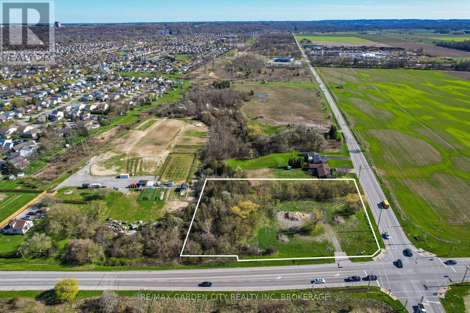 381 St. Paul Street W, St. Catharines, Ontario  L2R 3N1 - Photo 2 - X12910526