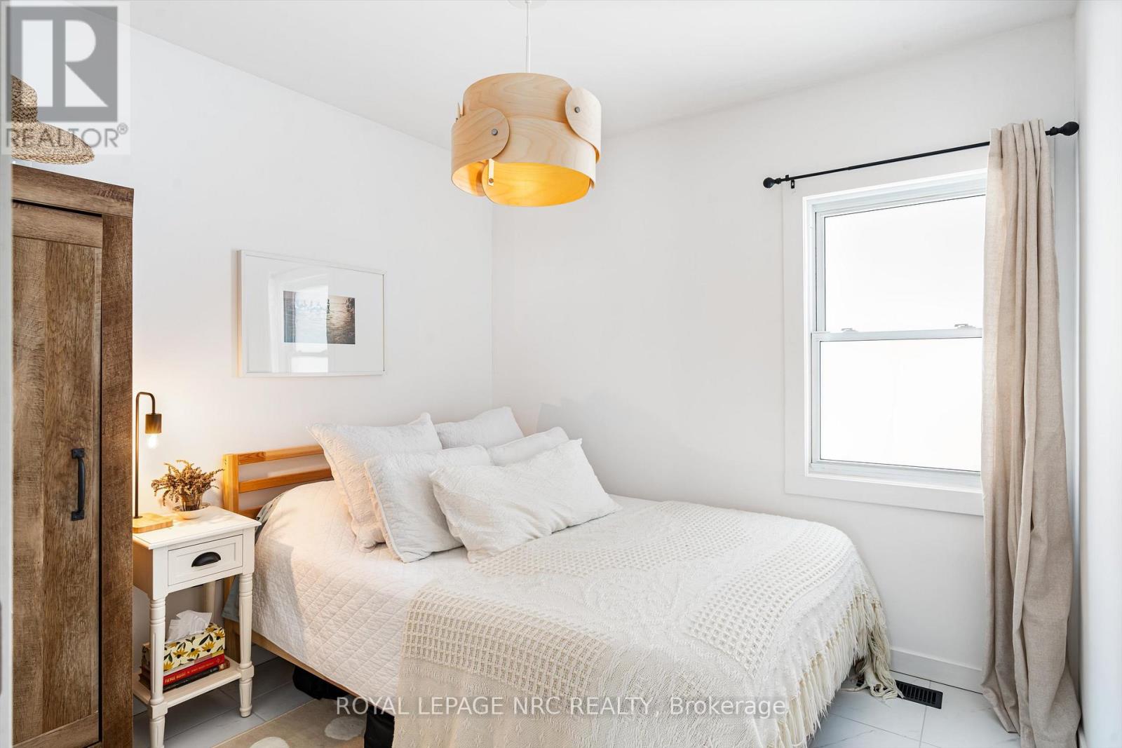 37 Lock Street, St. Catharines, Ontario  L2N 5B8 - Photo 18 - X12910594