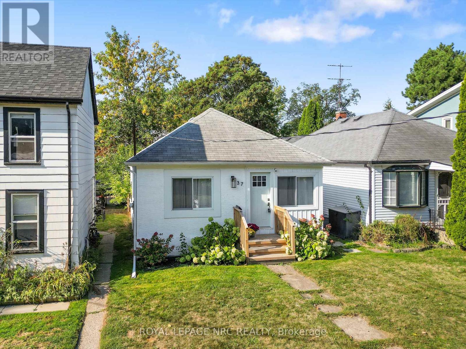 37 Lock Street, St. Catharines, Ontario  L2N 5B8 - Photo 5 - X12910594