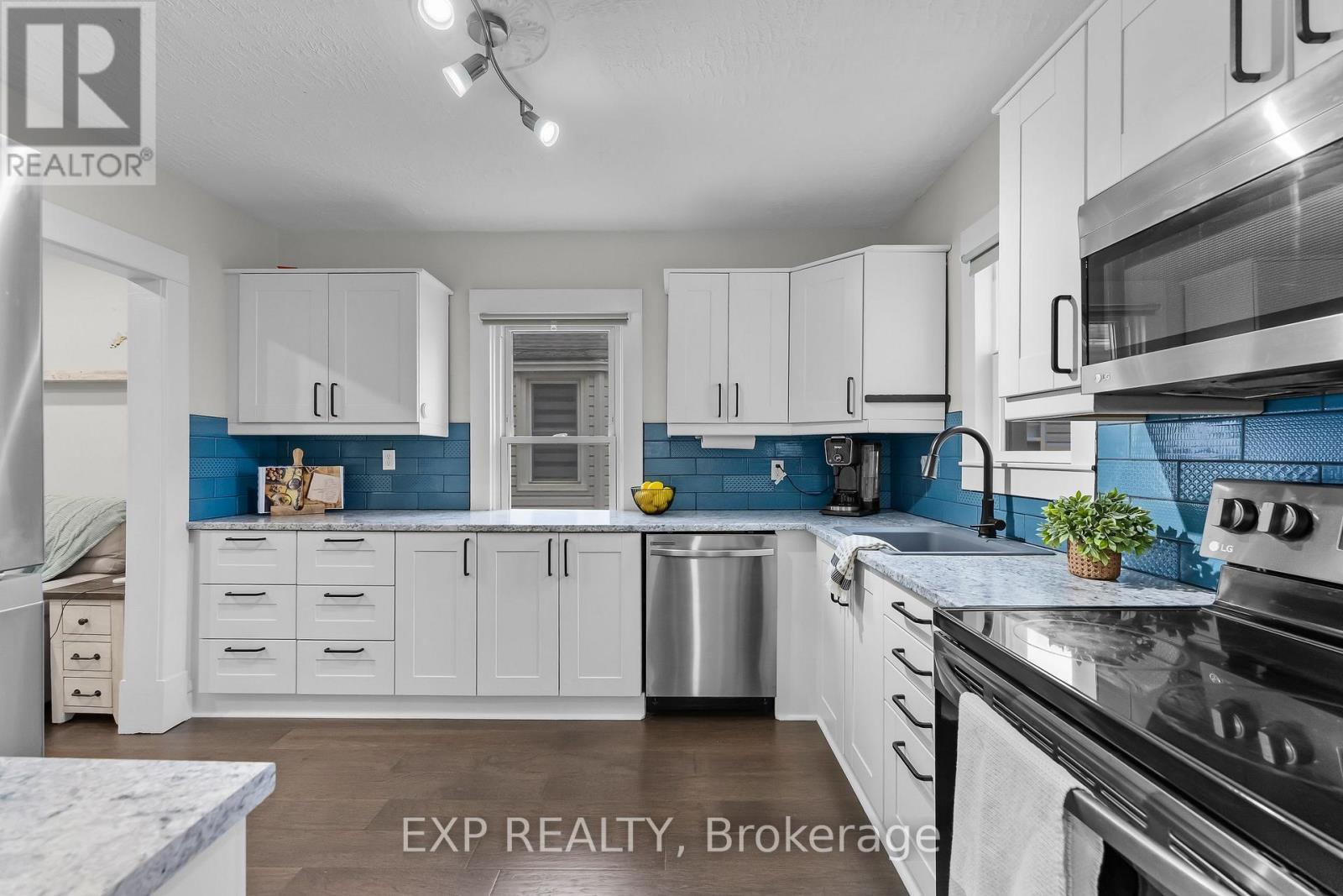 33 Richmond Avenue, St. Catharines, Ontario  L2R 3W6 - Photo 11 - X12910974