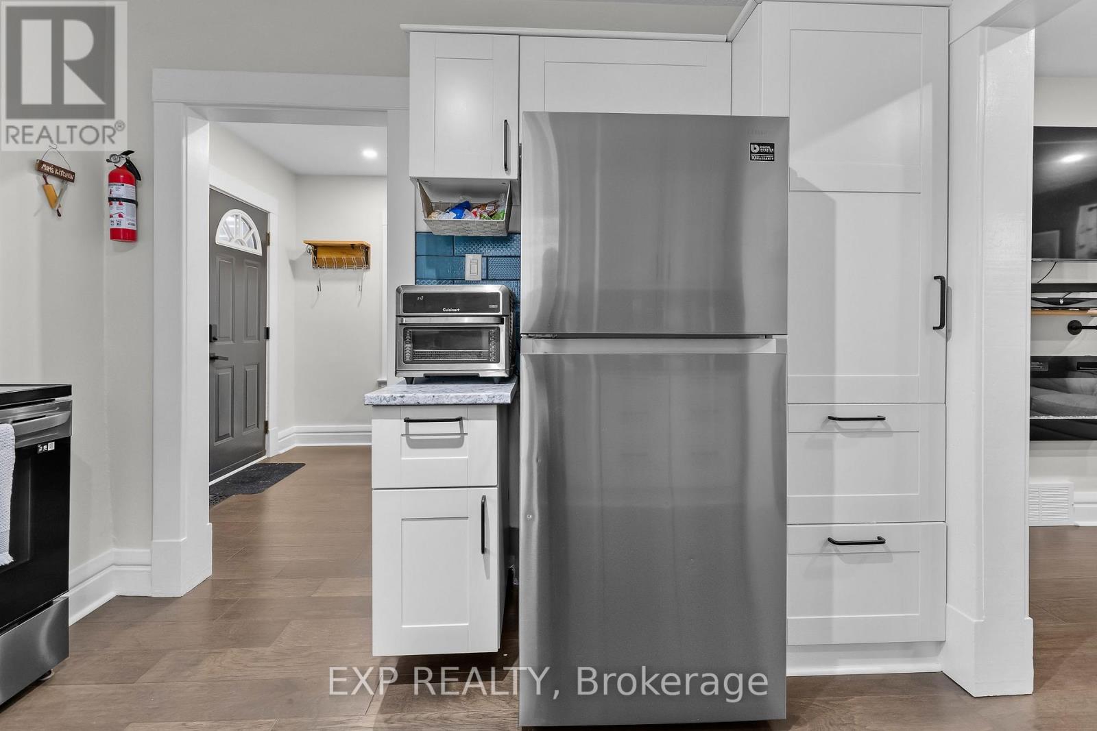 33 Richmond Avenue, St. Catharines, Ontario  L2R 3W6 - Photo 13 - X12910974