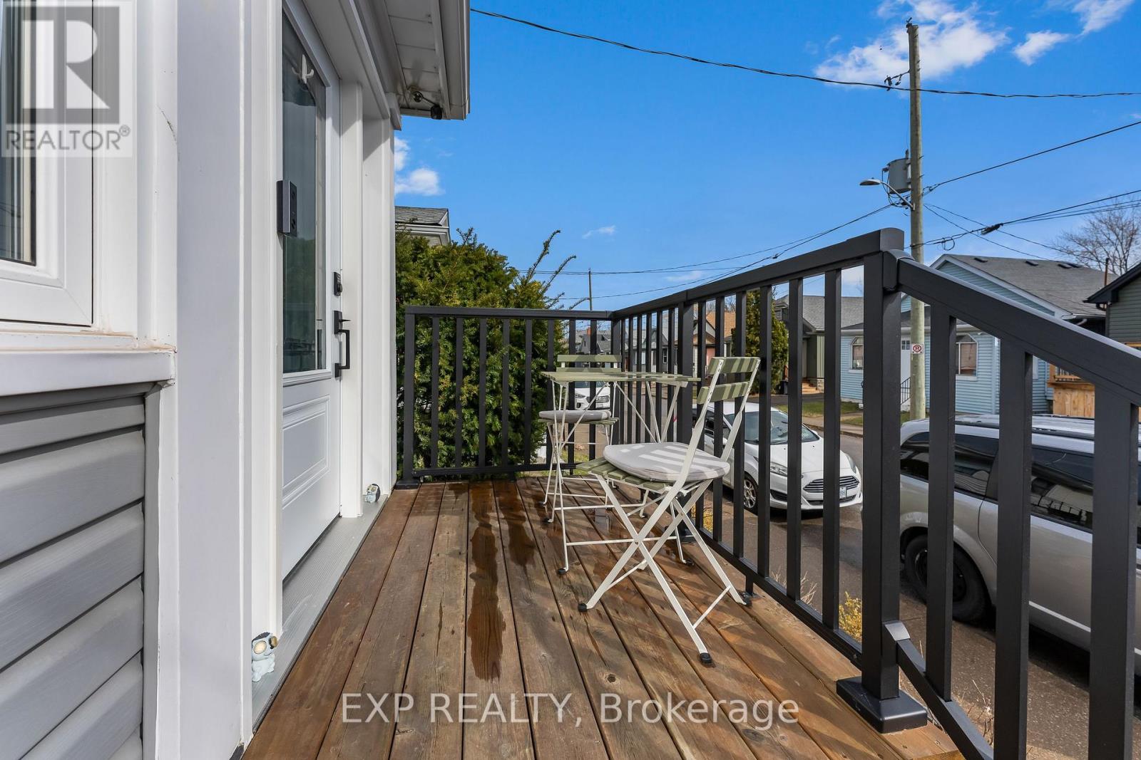 33 Richmond Avenue, St. Catharines, Ontario  L2R 3W6 - Photo 3 - X12910974