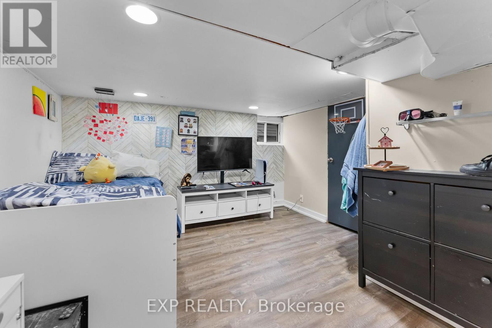 33 Richmond Avenue, St. Catharines, Ontario  L2R 3W6 - Photo 30 - X12910974