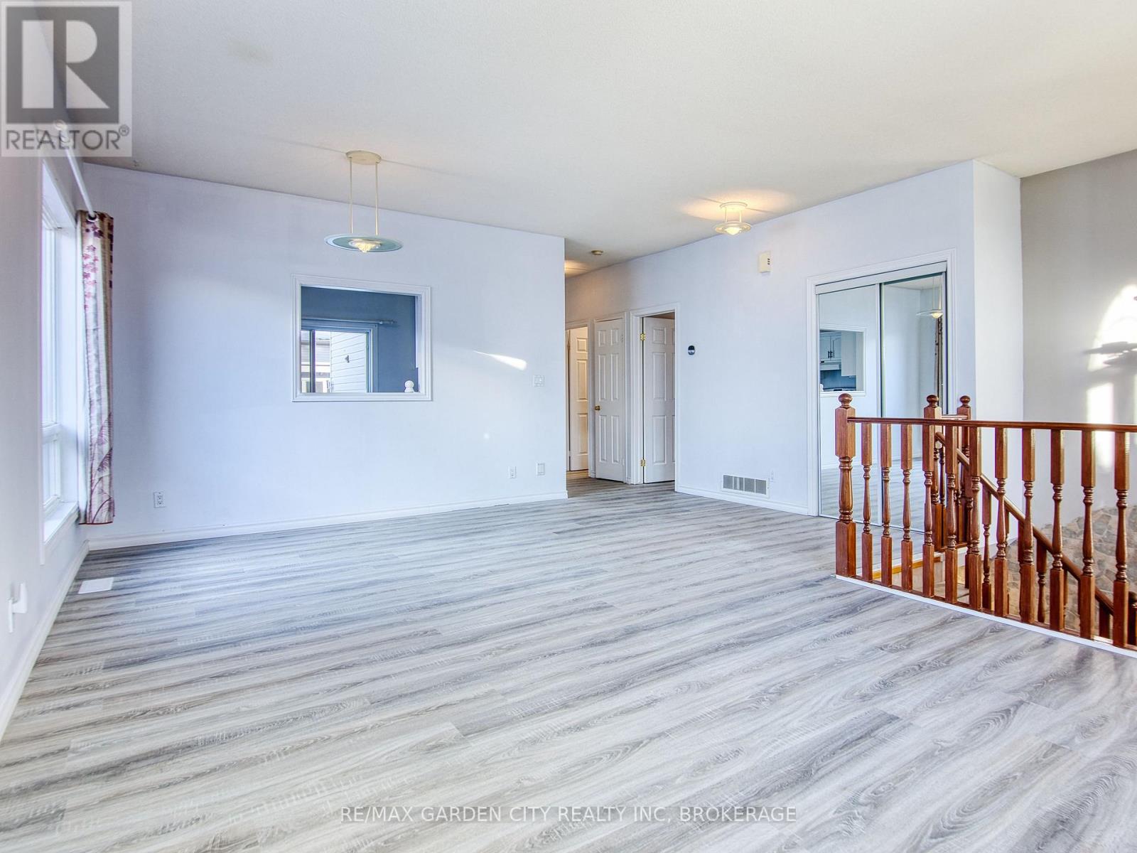 11 Cozocar Crescent, St. Catharines, Ontario  L2S 3Y5 - Photo 12 - X12911098