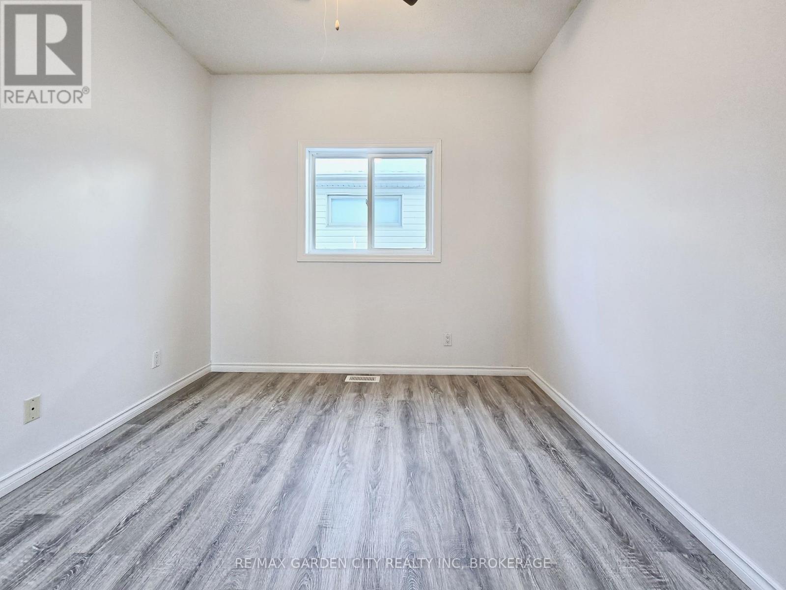 11 Cozocar Crescent, St. Catharines, Ontario  L2S 3Y5 - Photo 26 - X12911098