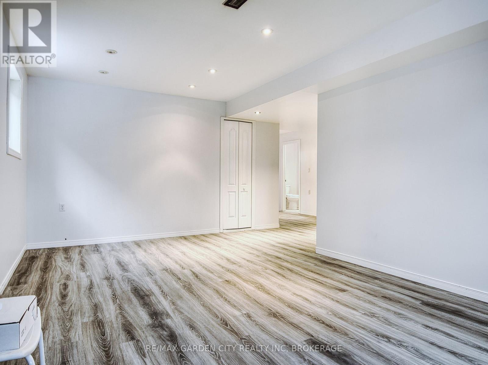 11 Cozocar Crescent, St. Catharines, Ontario  L2S 3Y5 - Photo 30 - X12911098