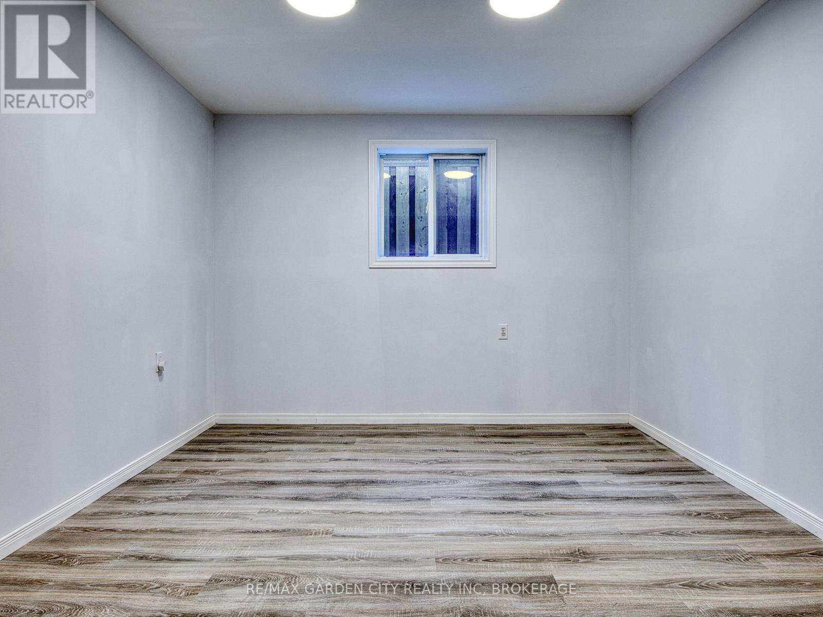 11 Cozocar Crescent, St. Catharines, Ontario  L2S 3Y5 - Photo 32 - X12911098