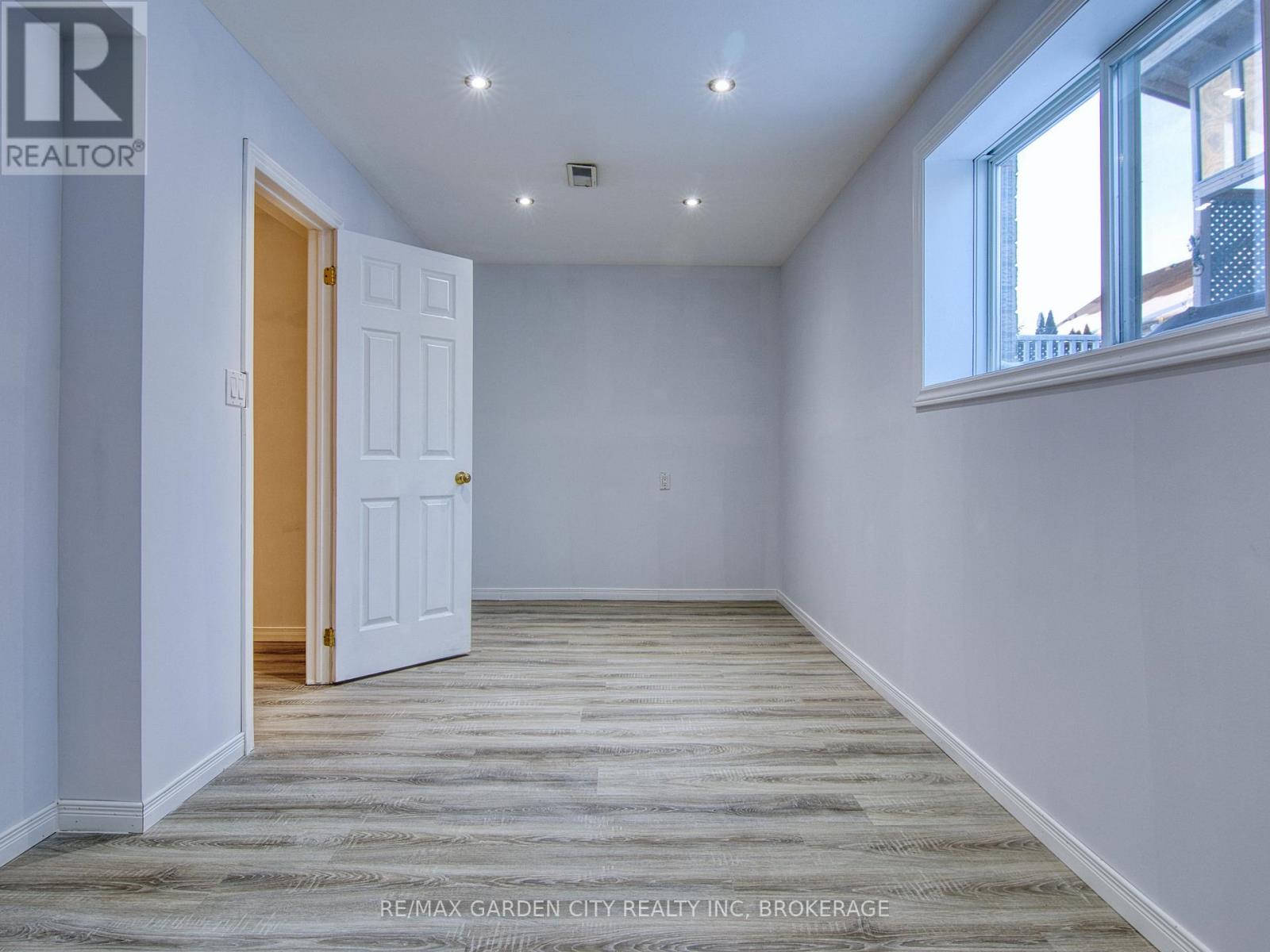 11 Cozocar Crescent, St. Catharines, Ontario  L2S 3Y5 - Photo 40 - X12911098