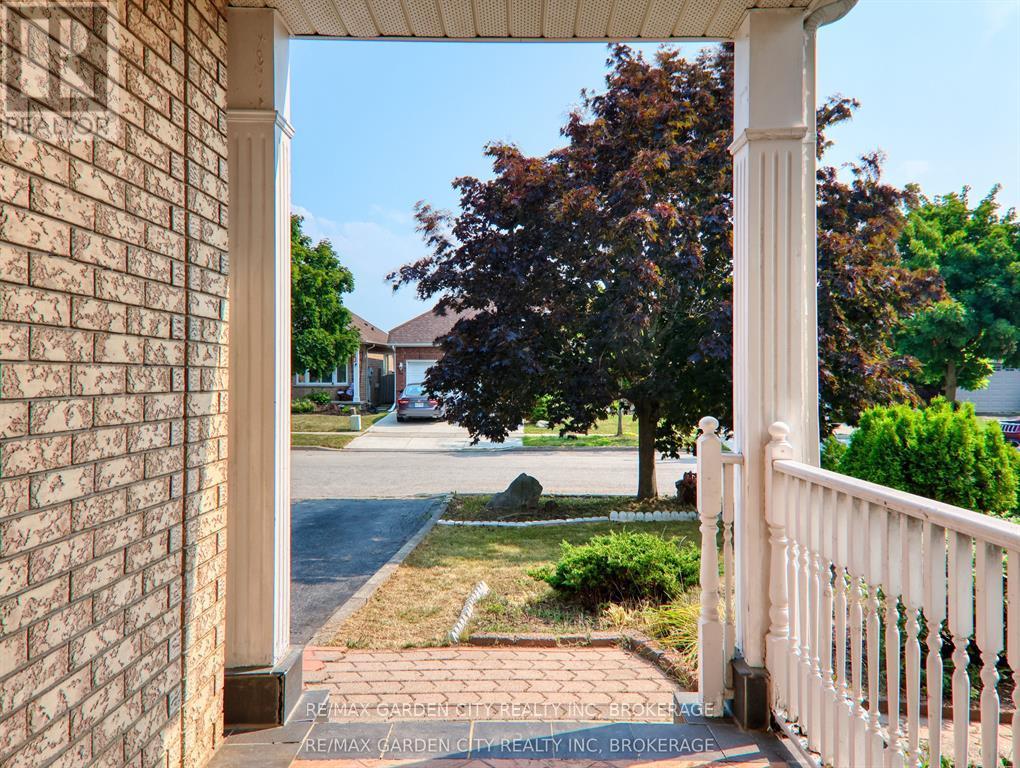11 Cozocar Crescent, St. Catharines, Ontario  L2S 3Y5 - Photo 47 - X12911098
