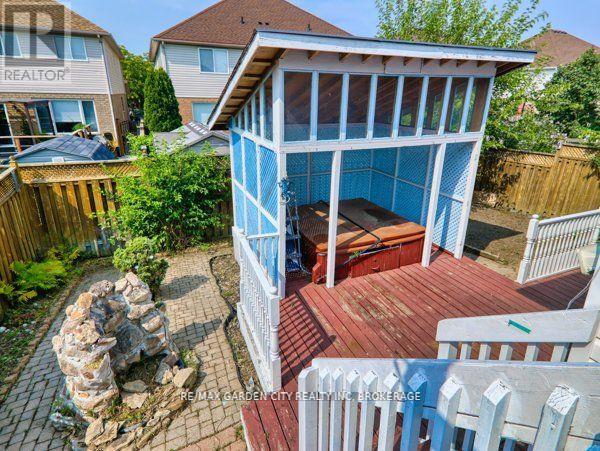 11 Cozocar Crescent, St. Catharines, Ontario  L2S 3Y5 - Photo 48 - X12911098