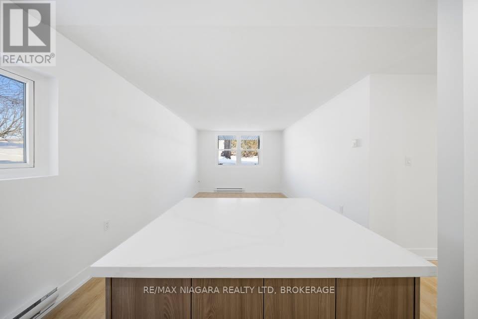 25 Downes Avenue, Prince Edward County, Ontario  K0K 2T0 - Photo 2 - X12911198