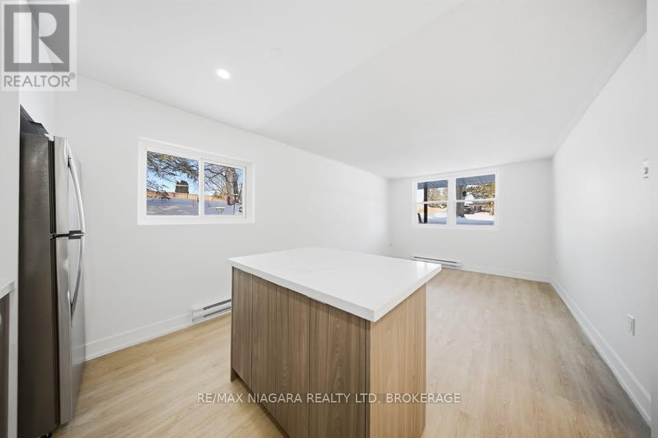 25 Downes Avenue, Prince Edward County, Ontario  K0K 2T0 - Photo 3 - X12911198