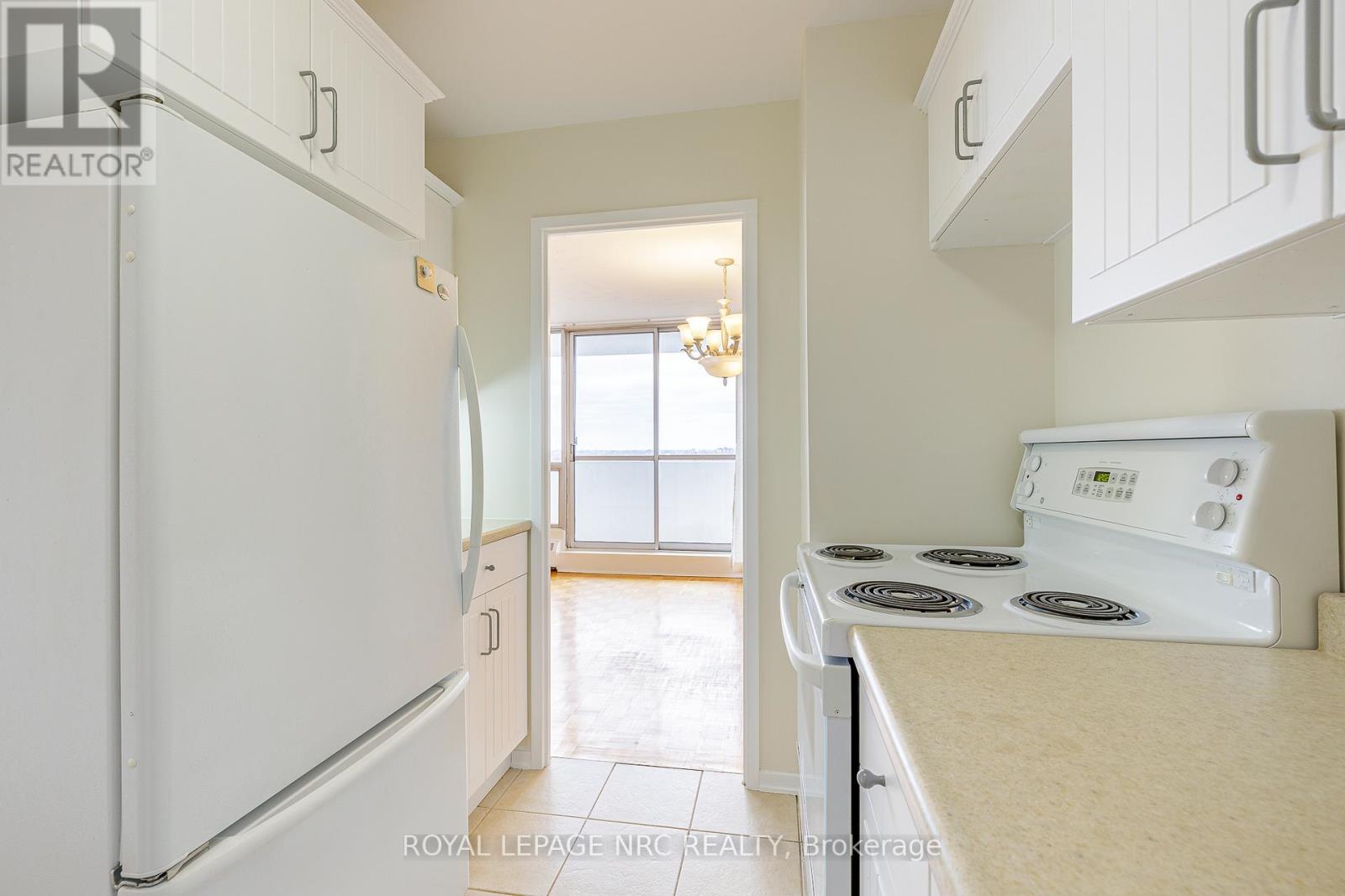1006 - 15 Towering Heights Boulevard, St. Catharines, Ontario  L2T 3G7 - Photo 16 - X12912116