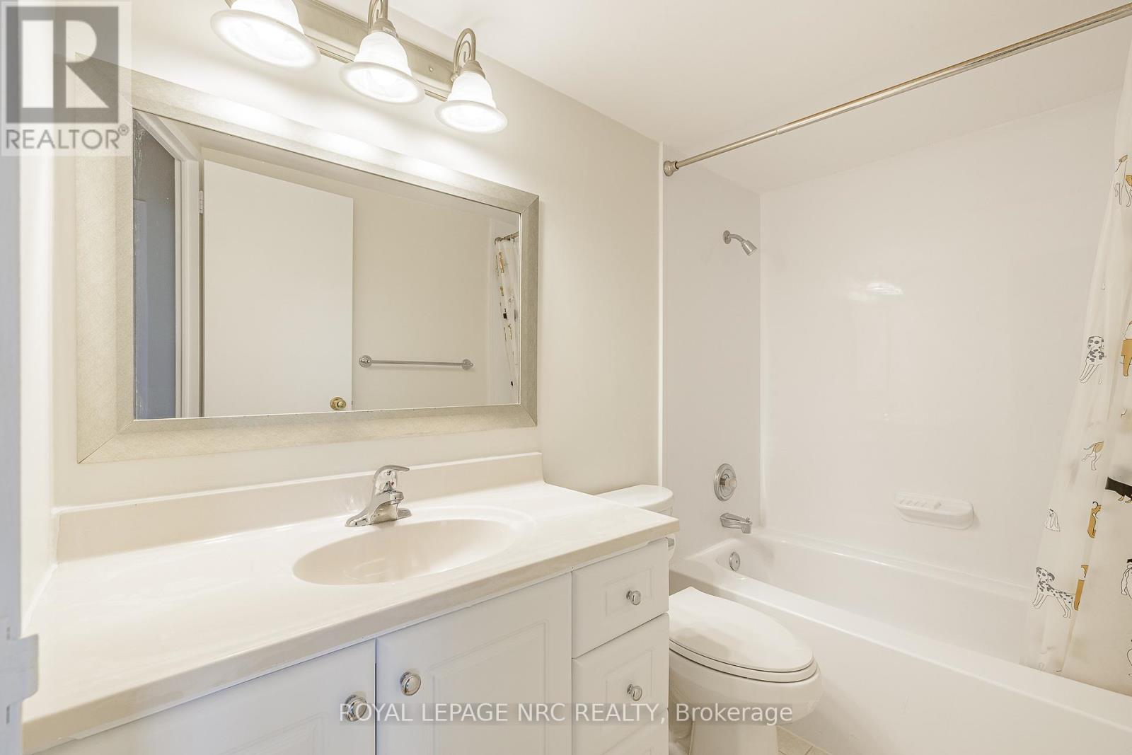 1006 - 15 Towering Heights Boulevard, St. Catharines, Ontario  L2T 3G7 - Photo 17 - X12912116