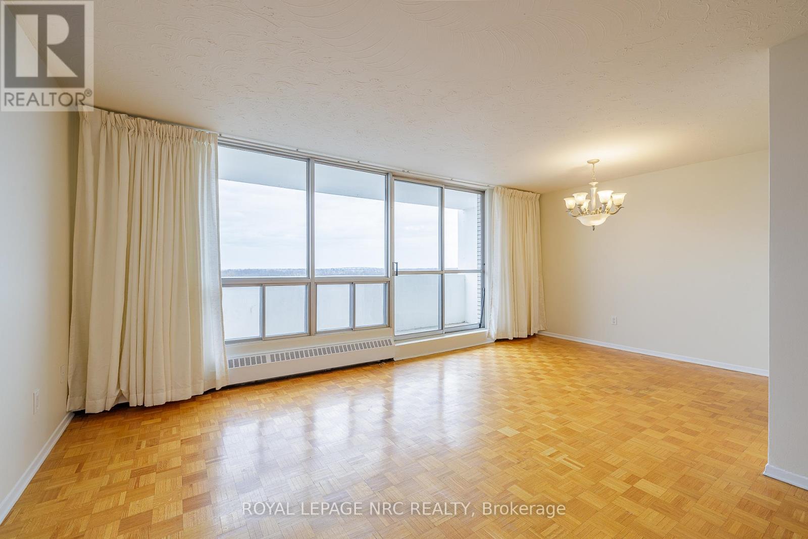 1006 - 15 Towering Heights Boulevard, St. Catharines, Ontario  L2T 3G7 - Photo 7 - X12912116