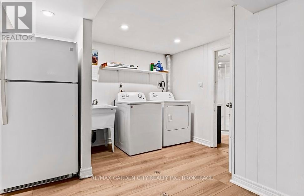 2 Lynnwood Avenue, Grimsby, Ontario  L3M 2X6 - Photo 21 - X12914270